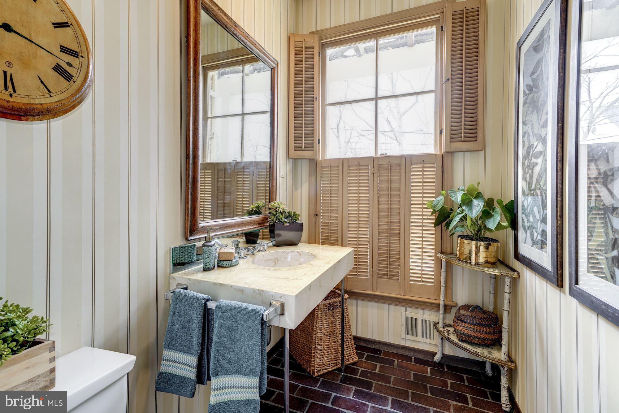 BERKLEY - Residential
