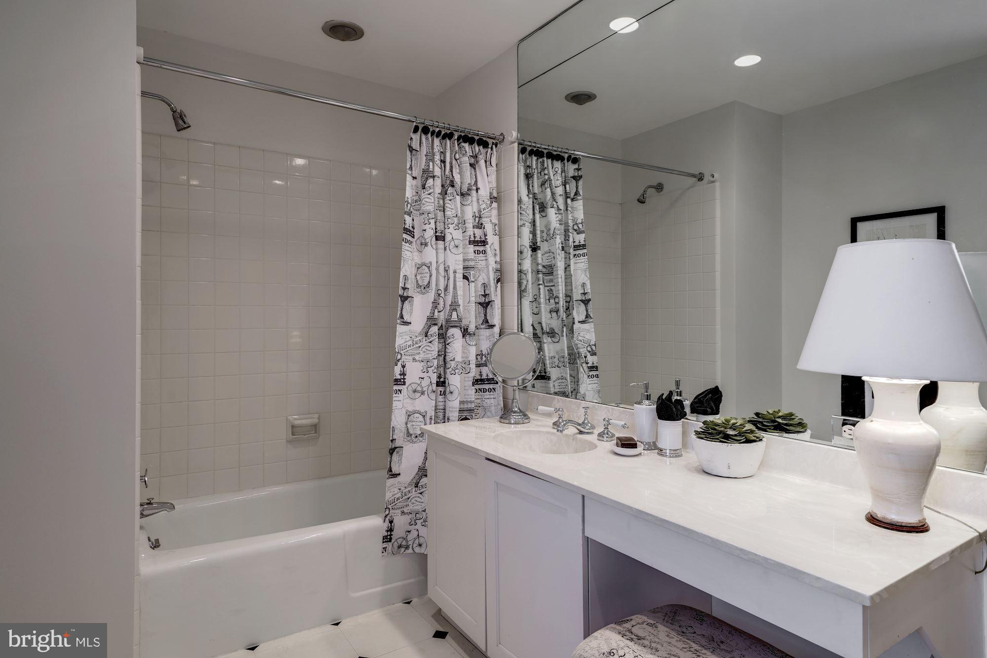 BERKLEY - Residential
