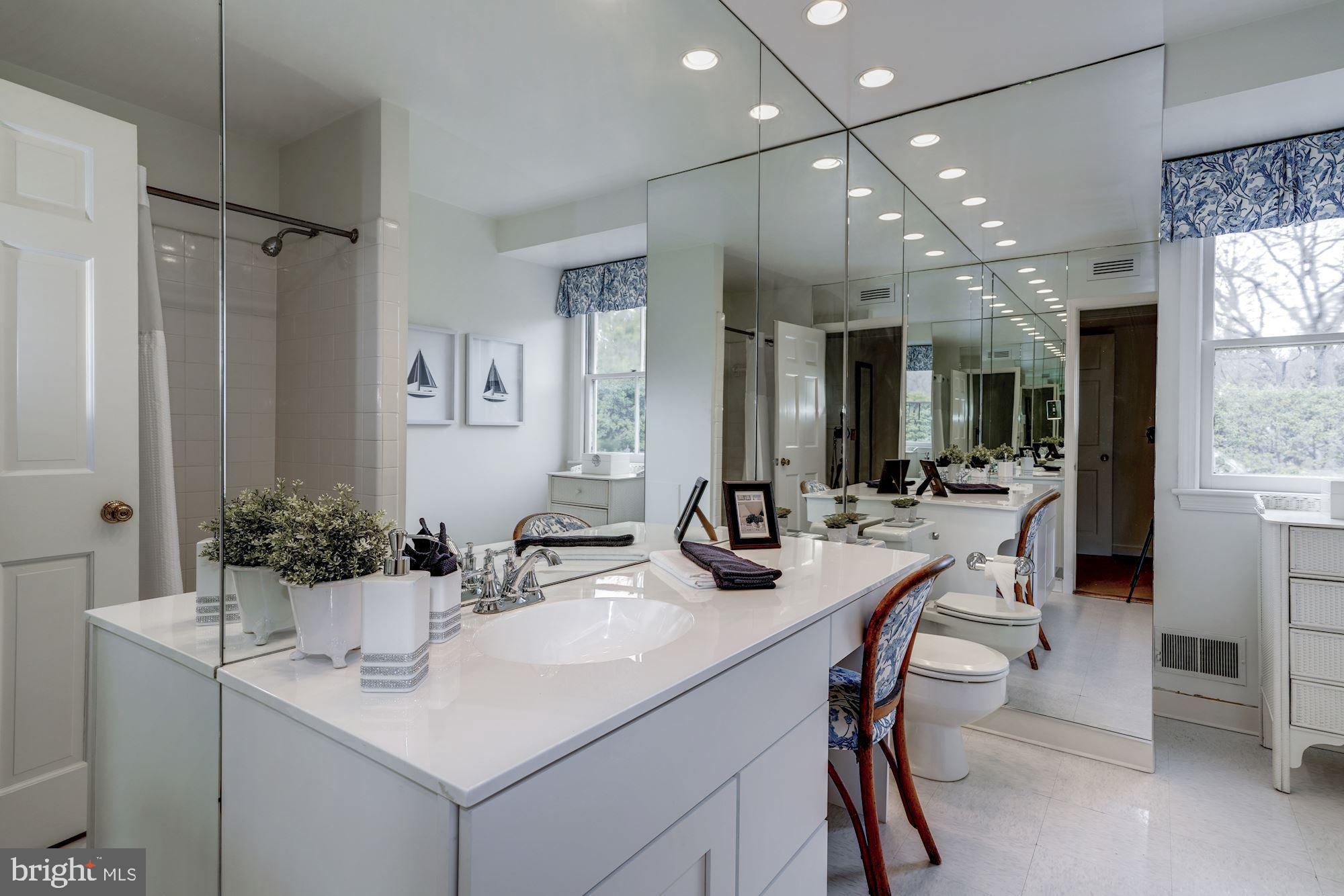 BERKLEY - Residential