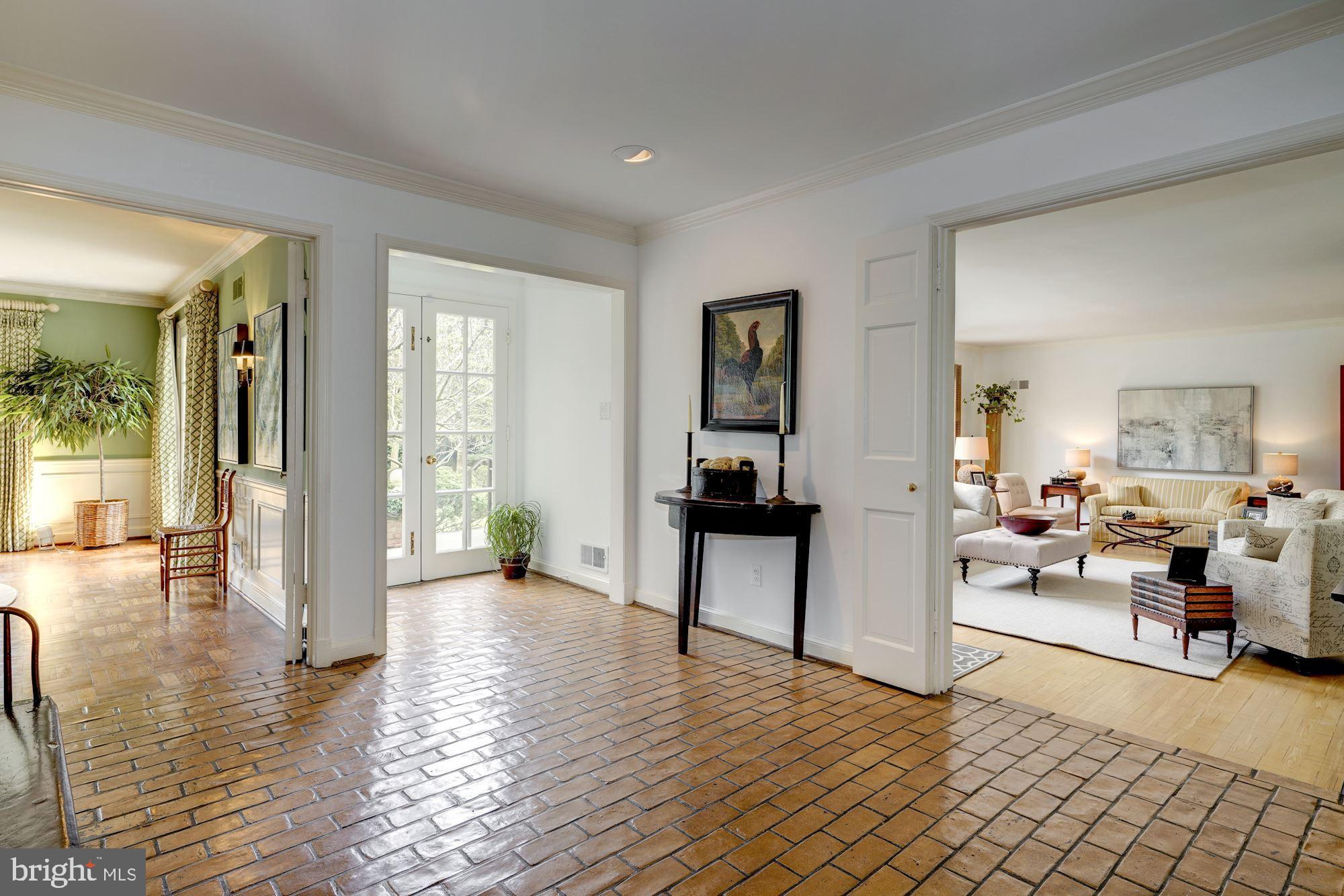 BERKLEY - Residential