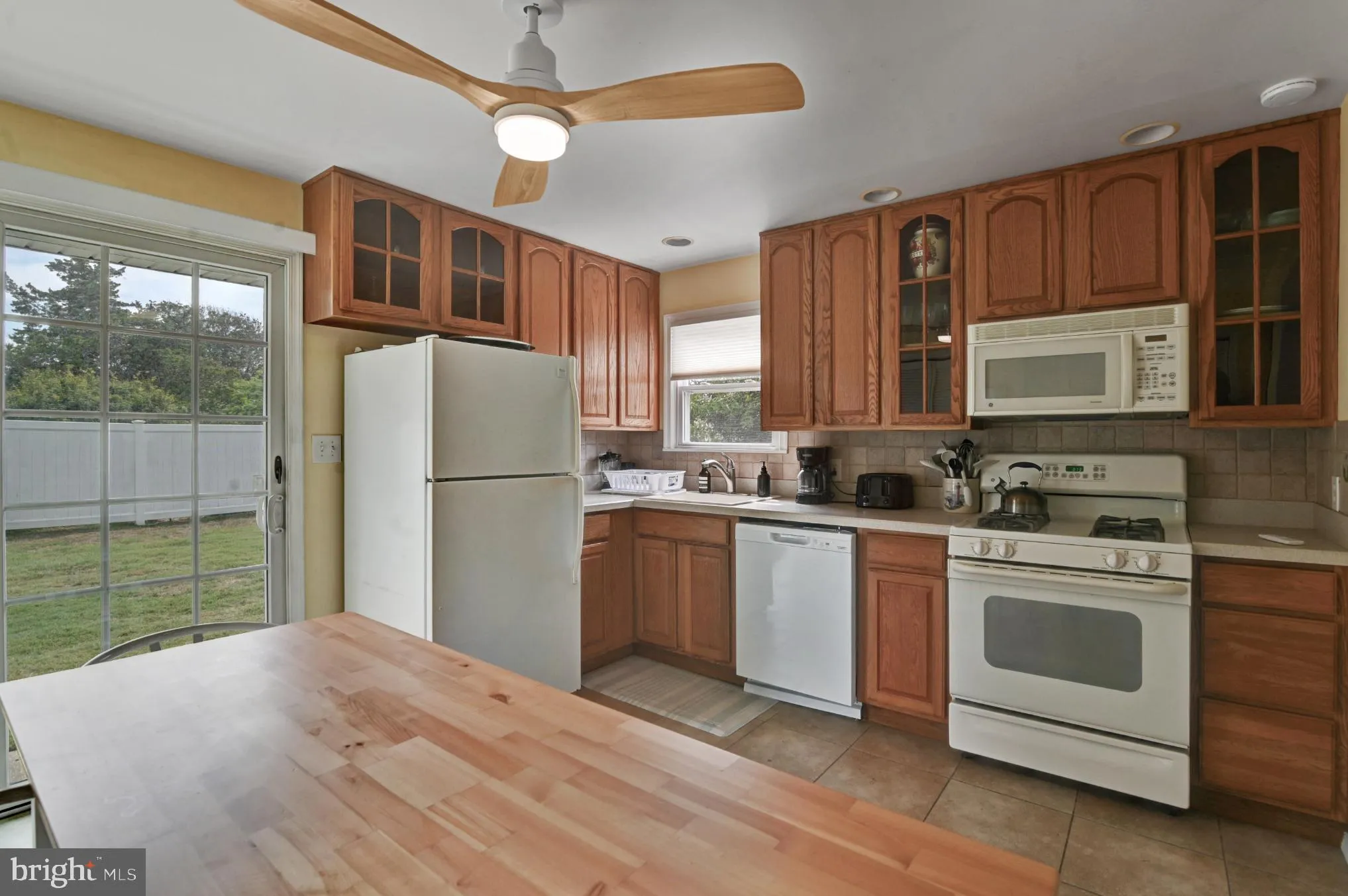 Cape May, New Jersey 08204, United States, 3 Bedrooms Bedrooms, ,2 BathroomsBathrooms,Residential,Contingent,188896