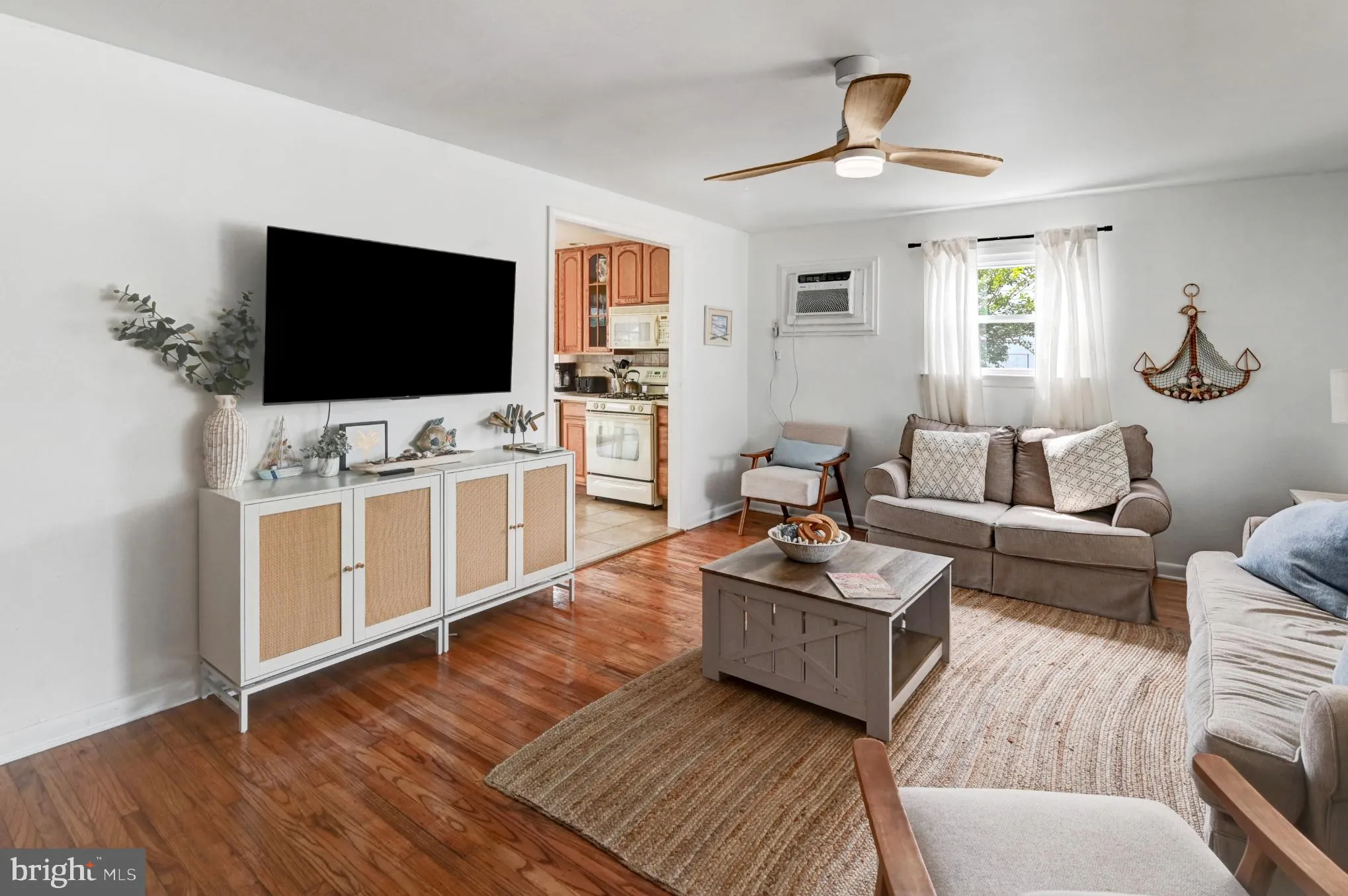 Cape May, New Jersey 08204, United States, 3 Bedrooms Bedrooms, ,2 BathroomsBathrooms,Residential,Contingent,188896