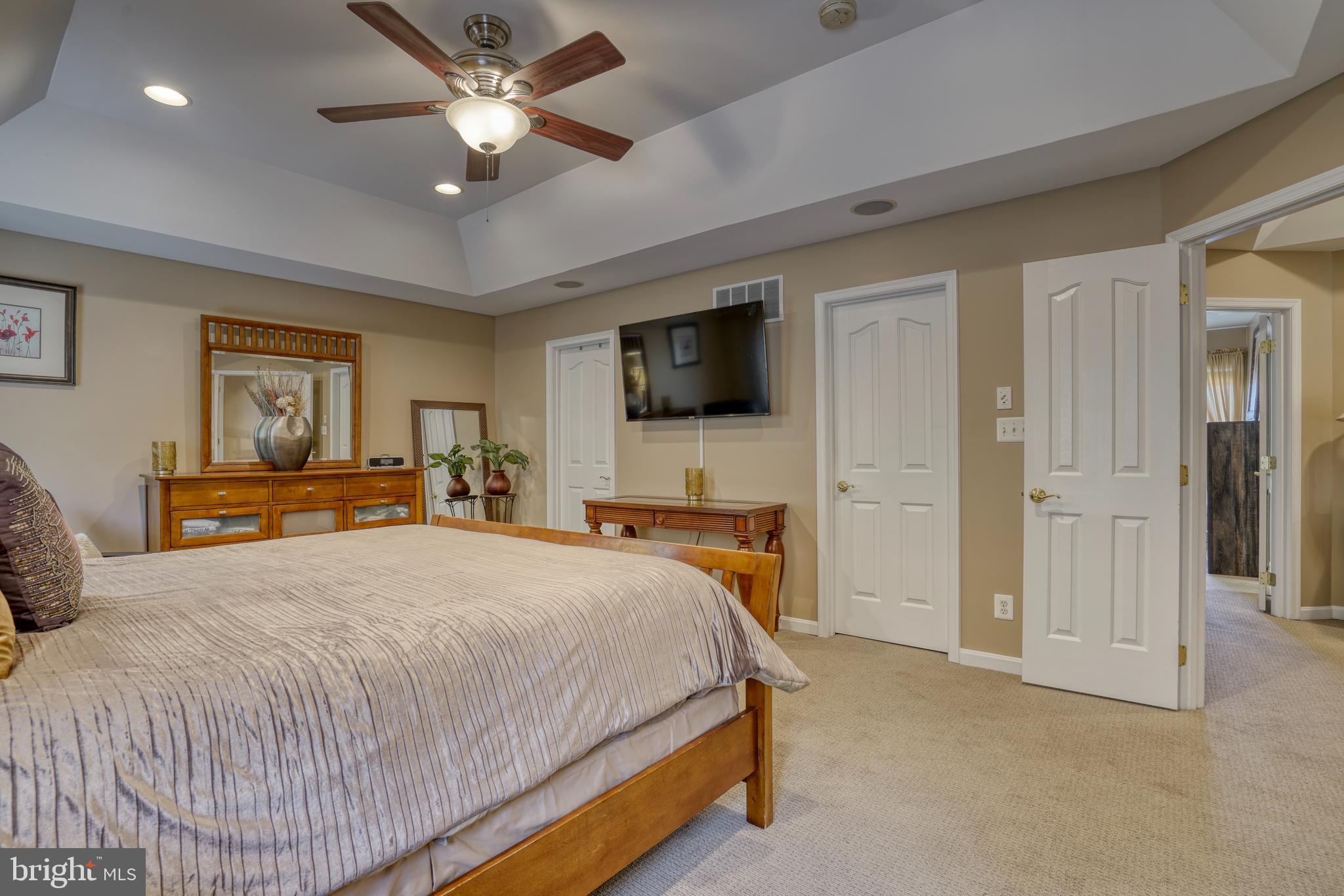 NORTH BROOK - Residential