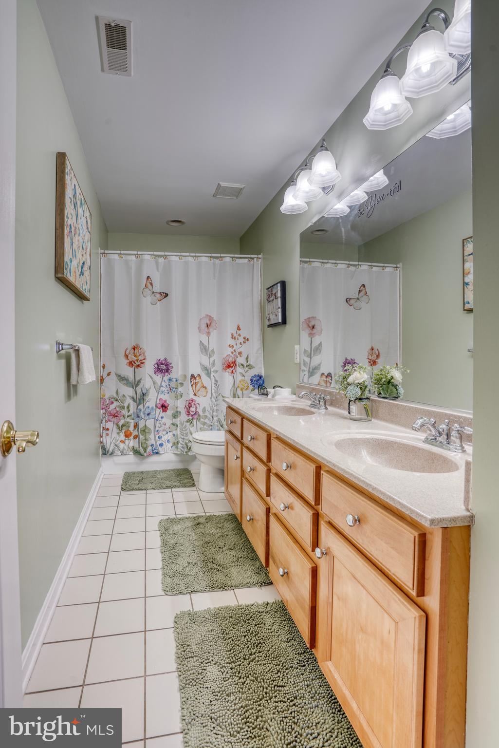 NORTH BROOK - Residential