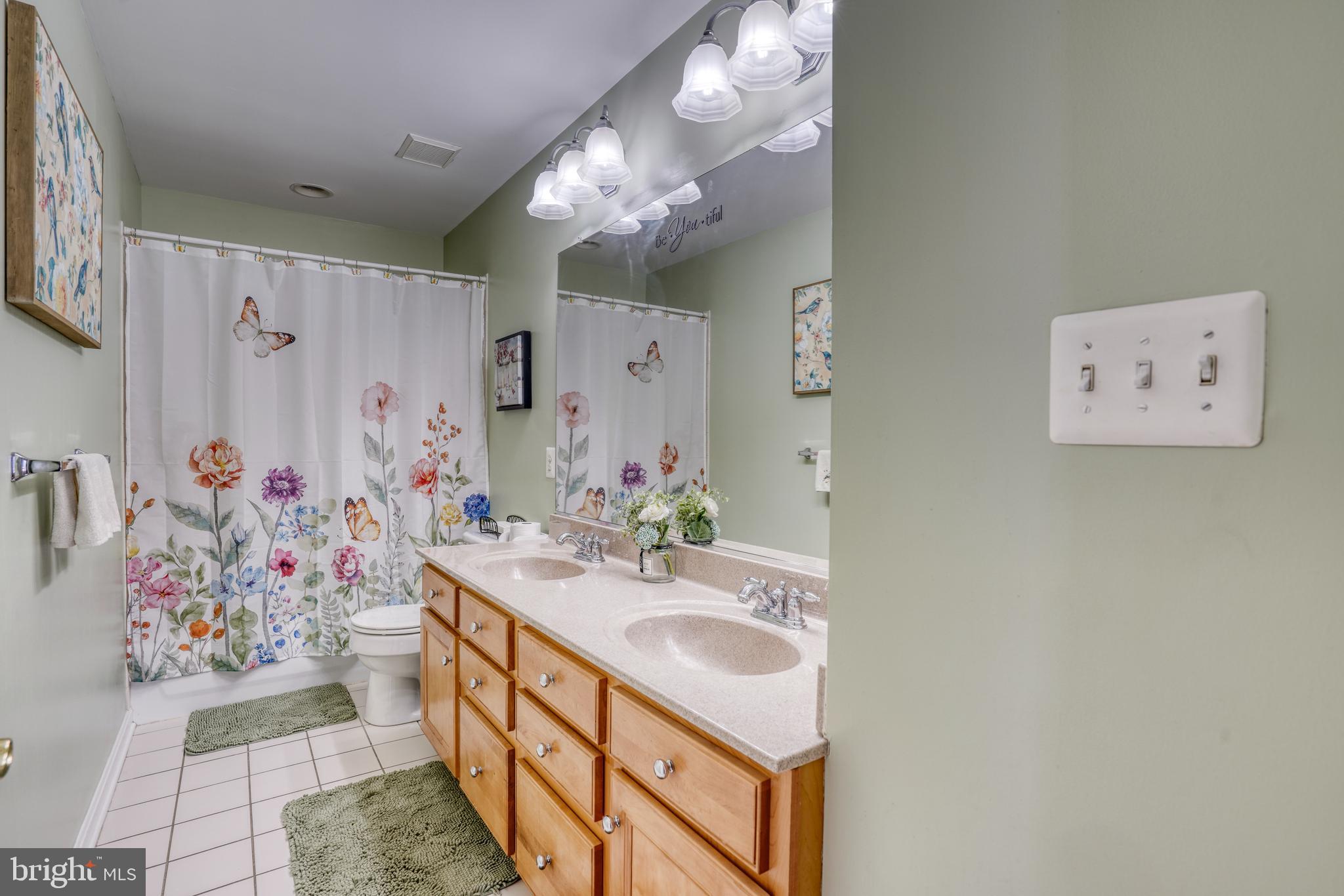 NORTH BROOK - Residential