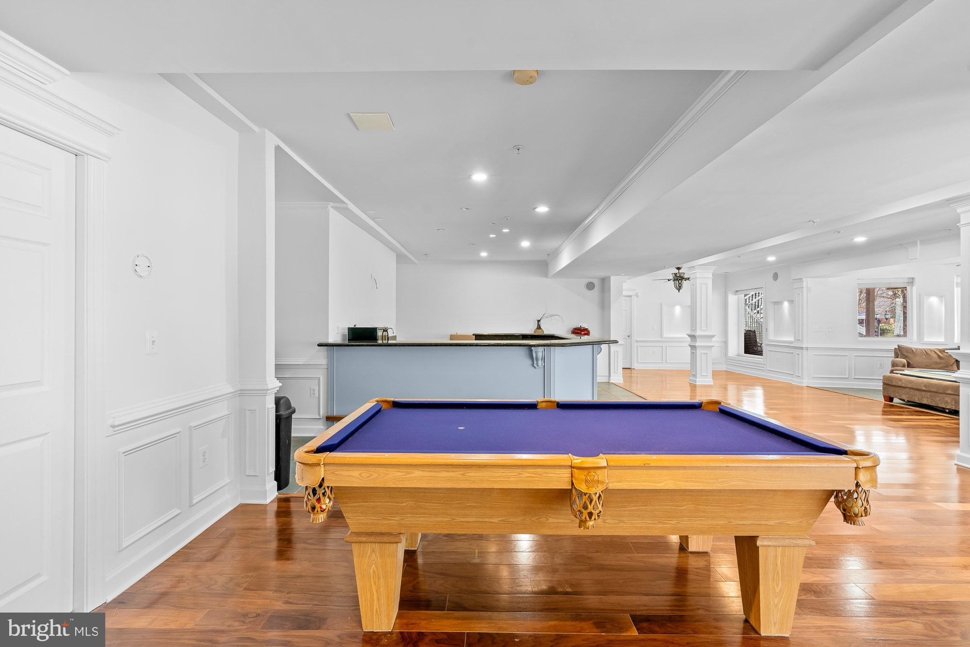 SWAN LAKE - Residential