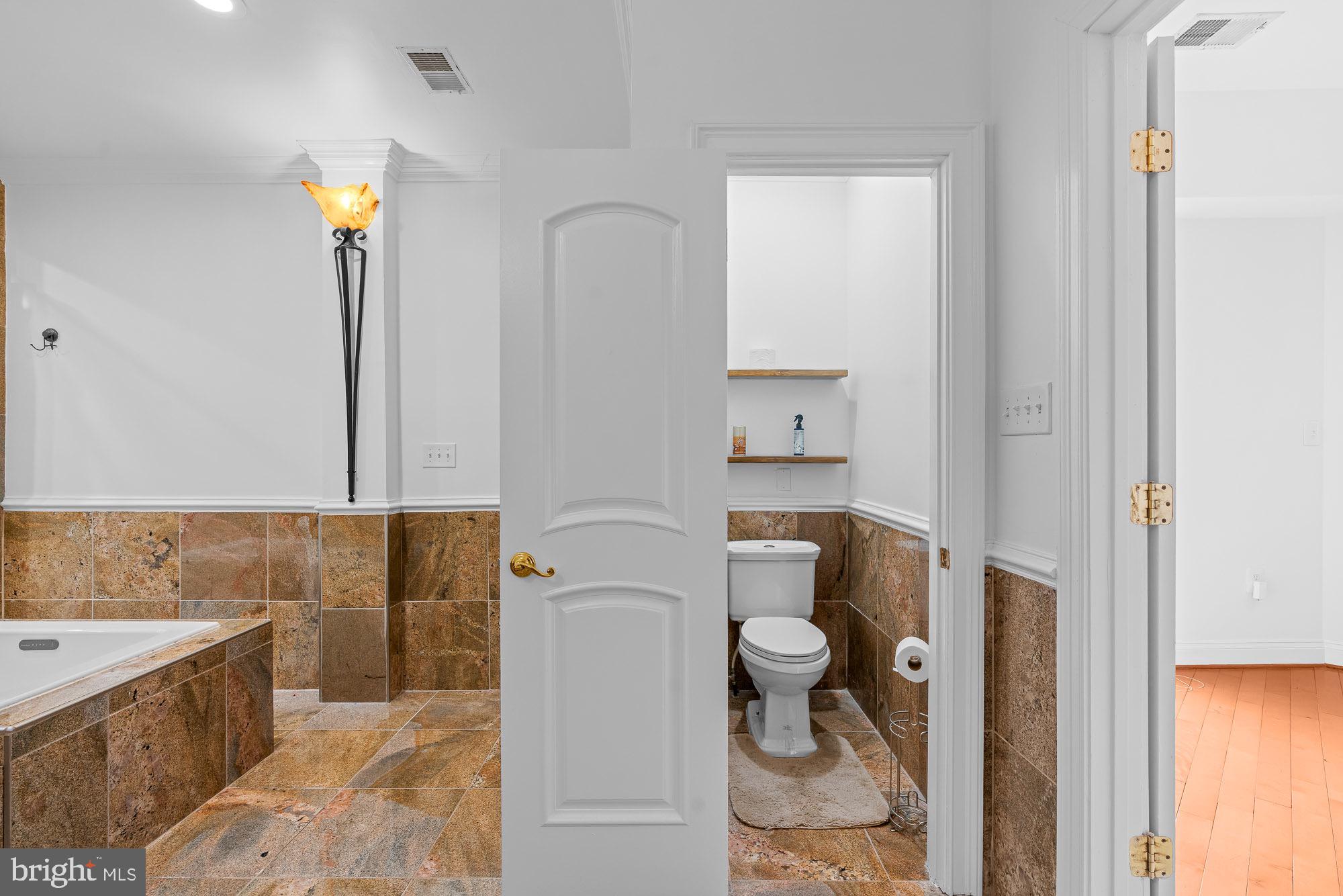 SWAN LAKE - Residential