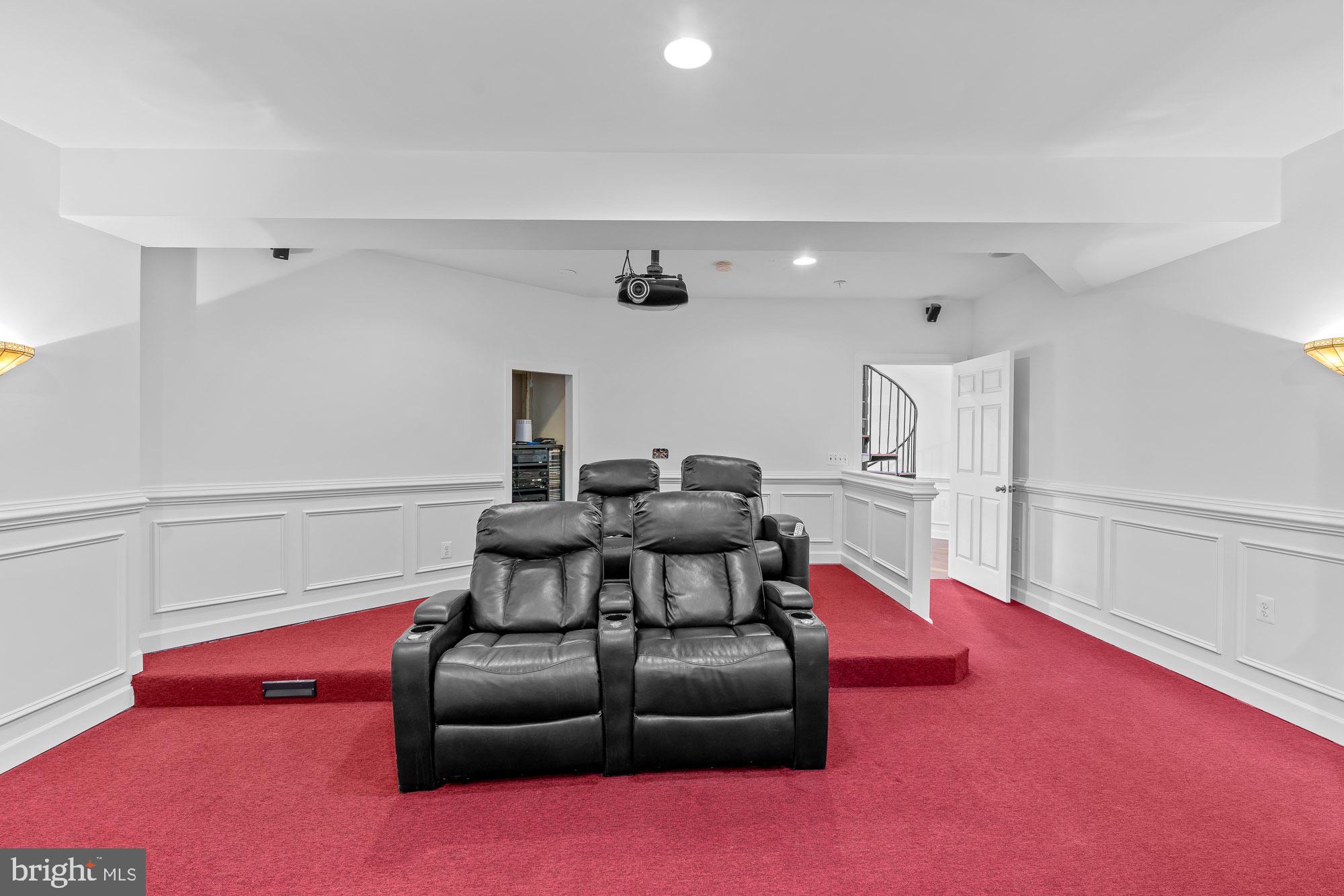 SWAN LAKE - Residential