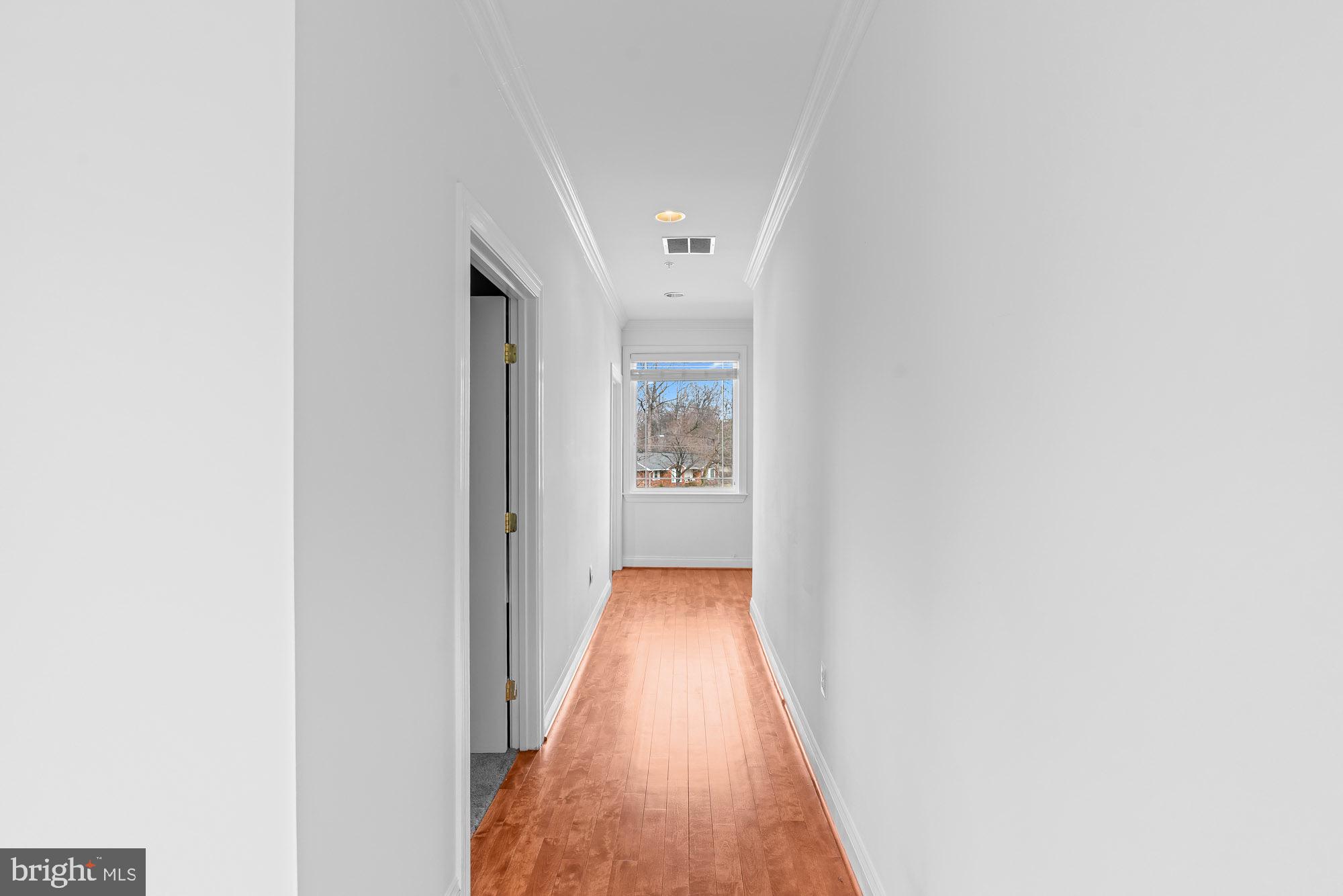 SWAN LAKE - Residential