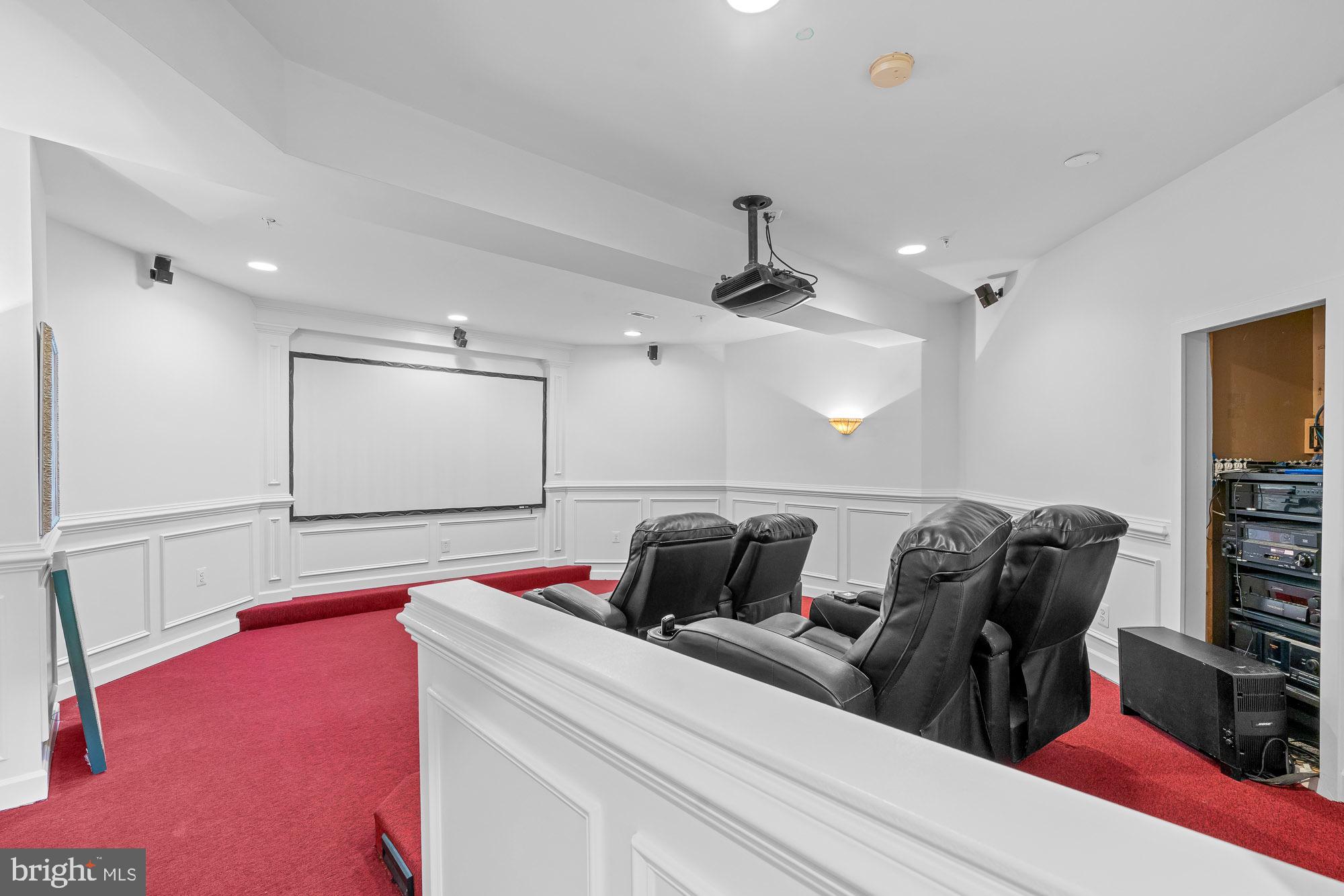 SWAN LAKE - Residential