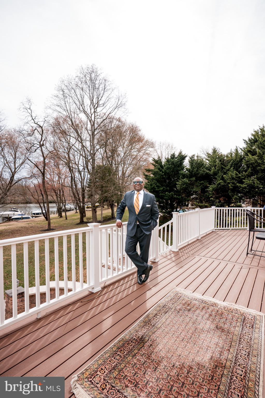 SWAN LAKE - Residential