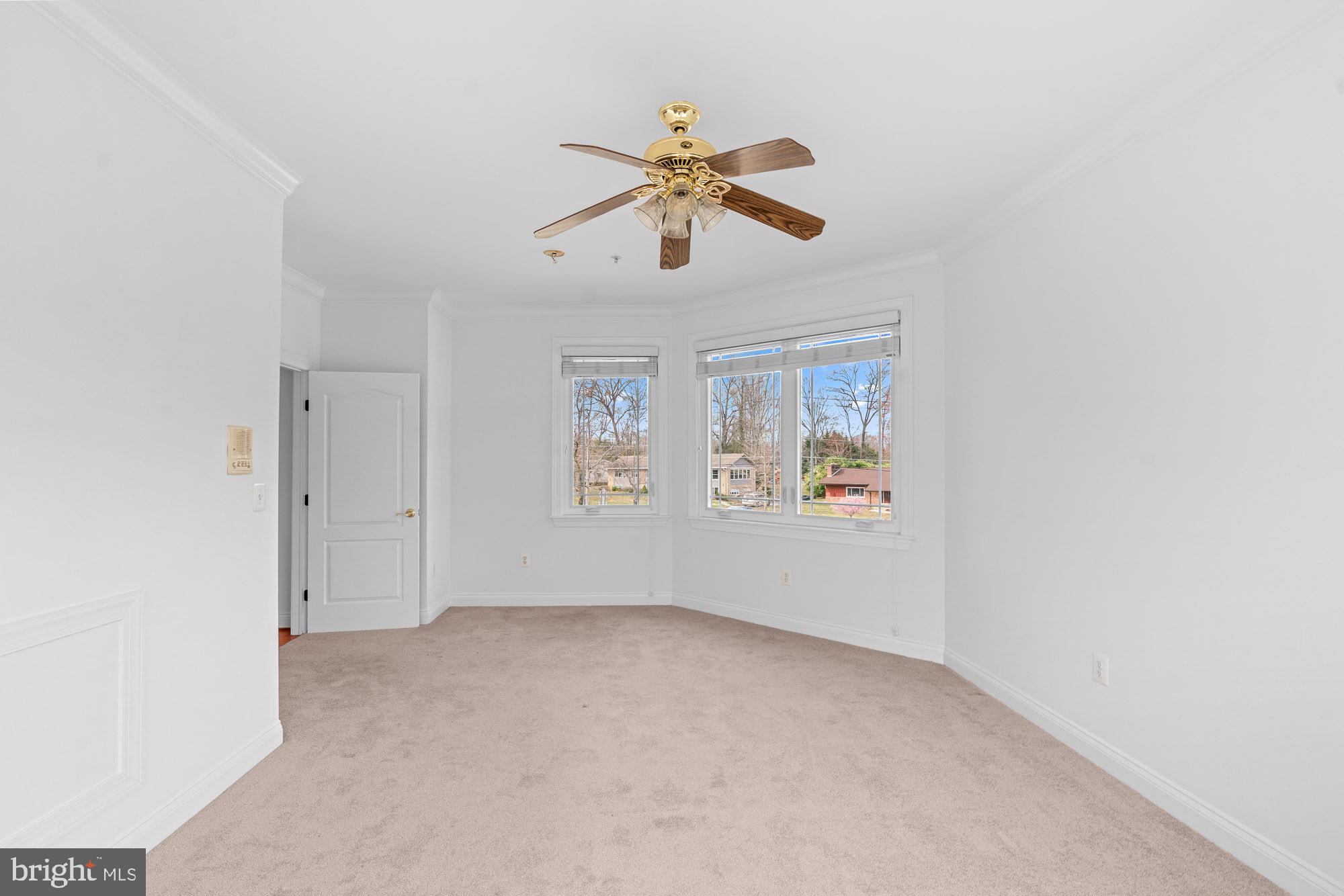 SWAN LAKE - Residential