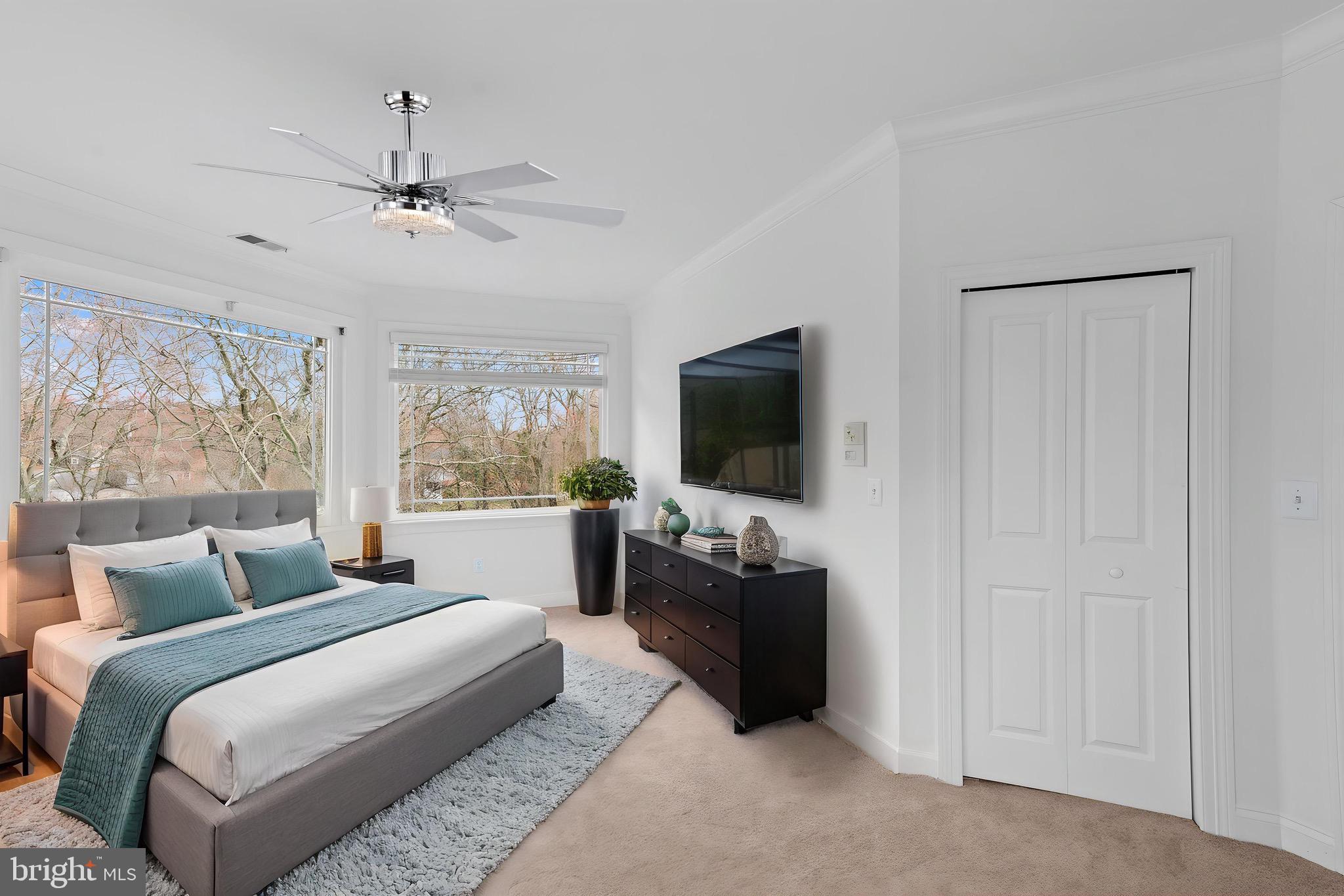 SWAN LAKE - Residential