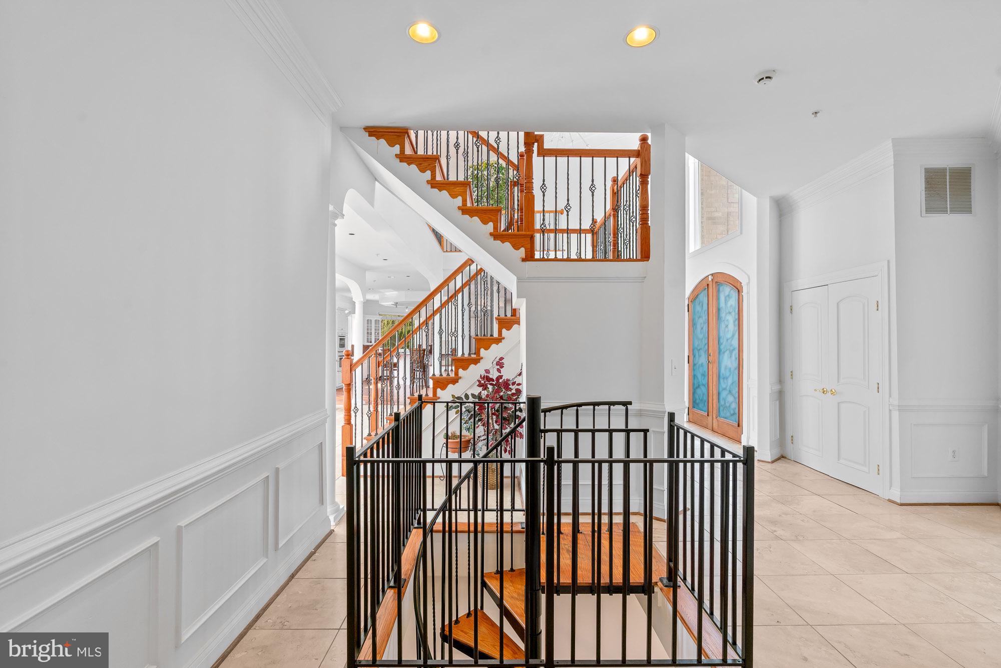 SWAN LAKE - Residential