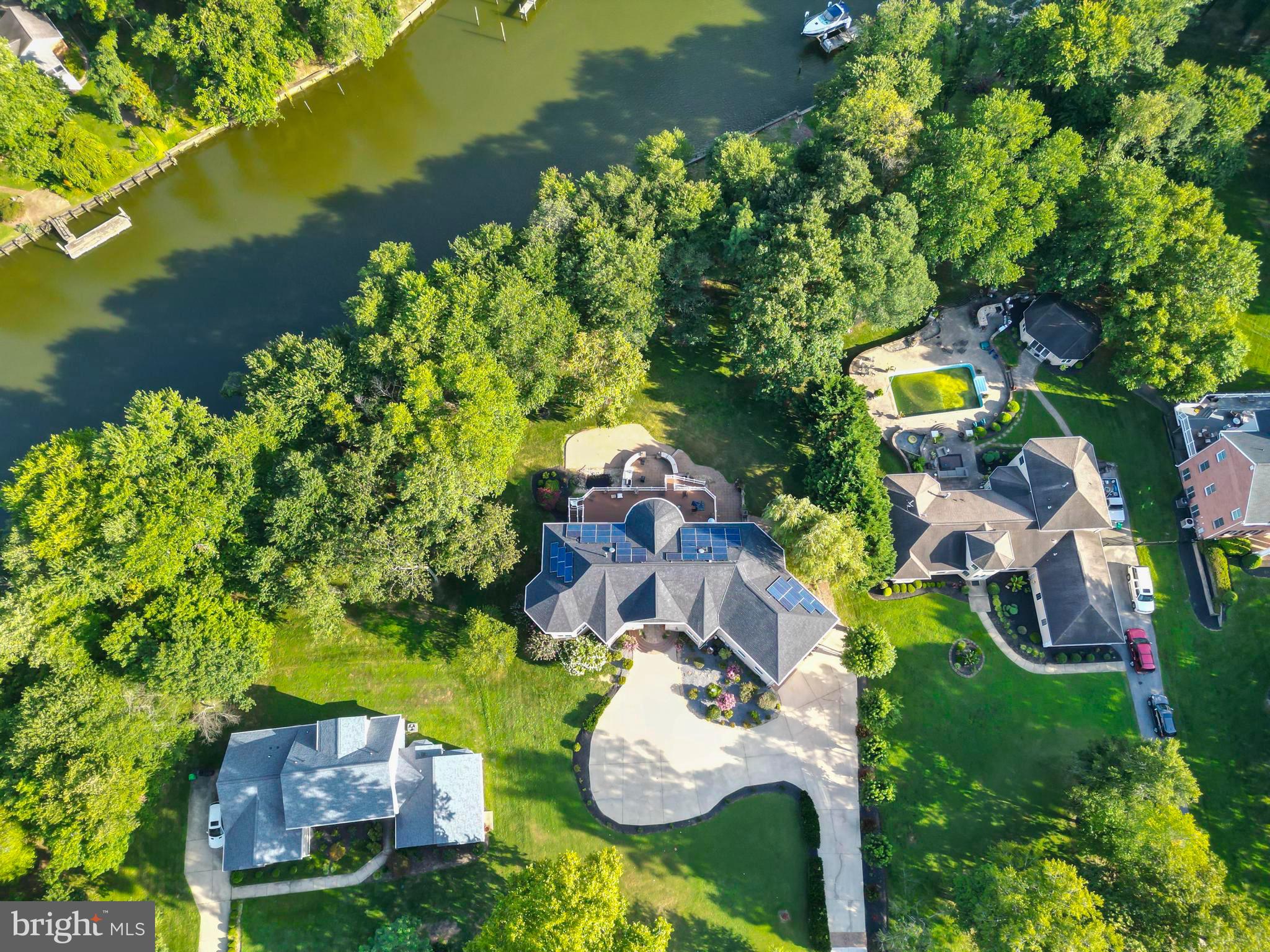 SWAN LAKE - Residential