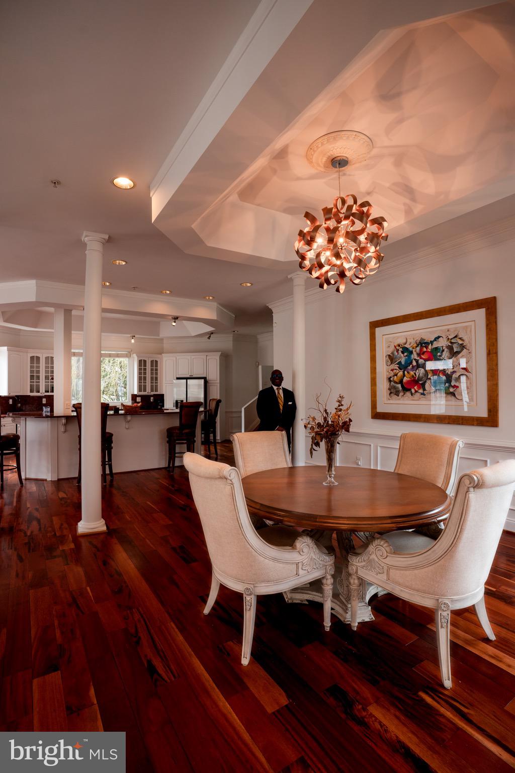 SWAN LAKE - Residential