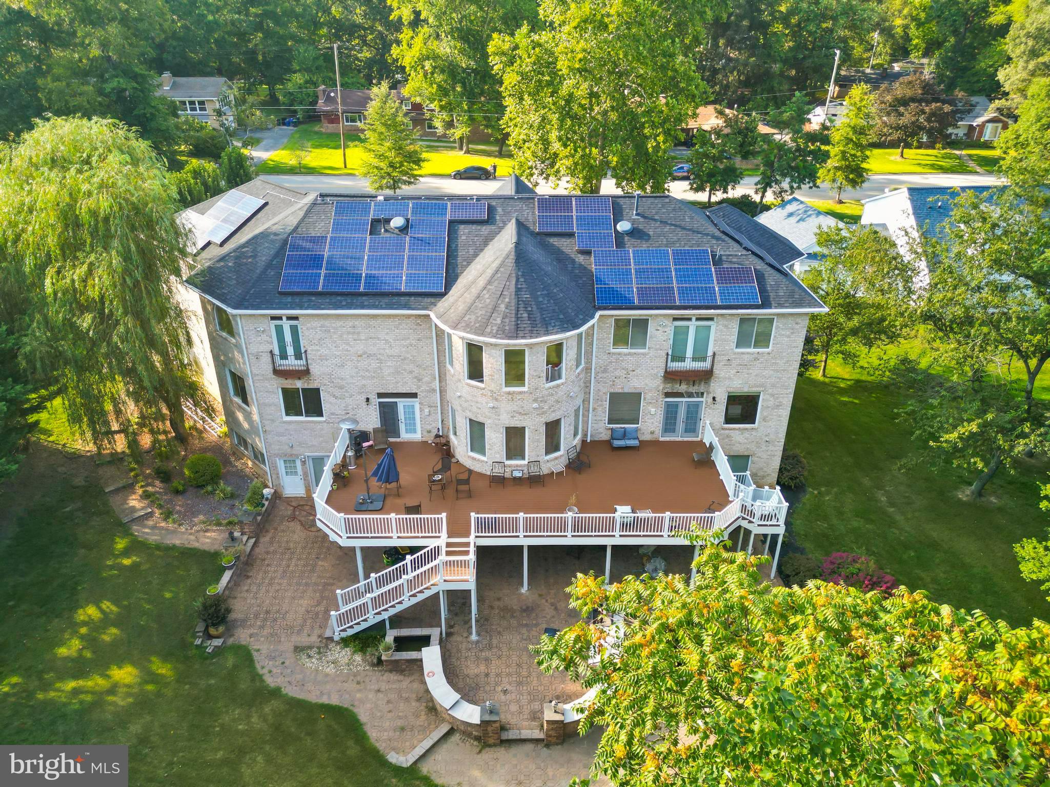 SWAN LAKE - Residential