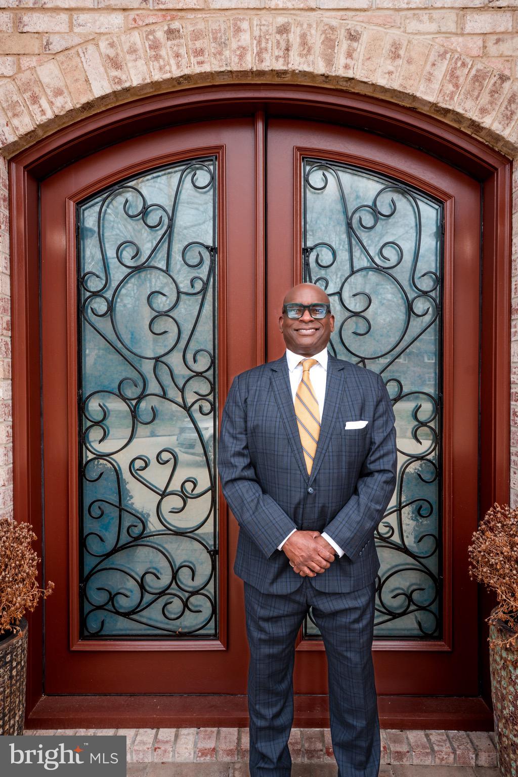 SWAN LAKE - Residential