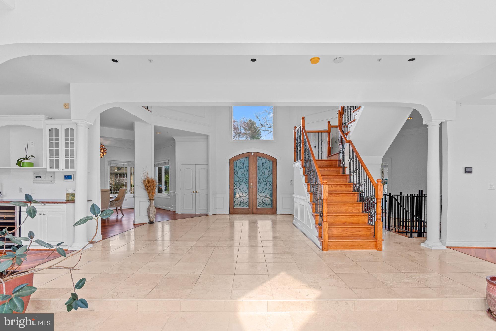 SWAN LAKE - Residential