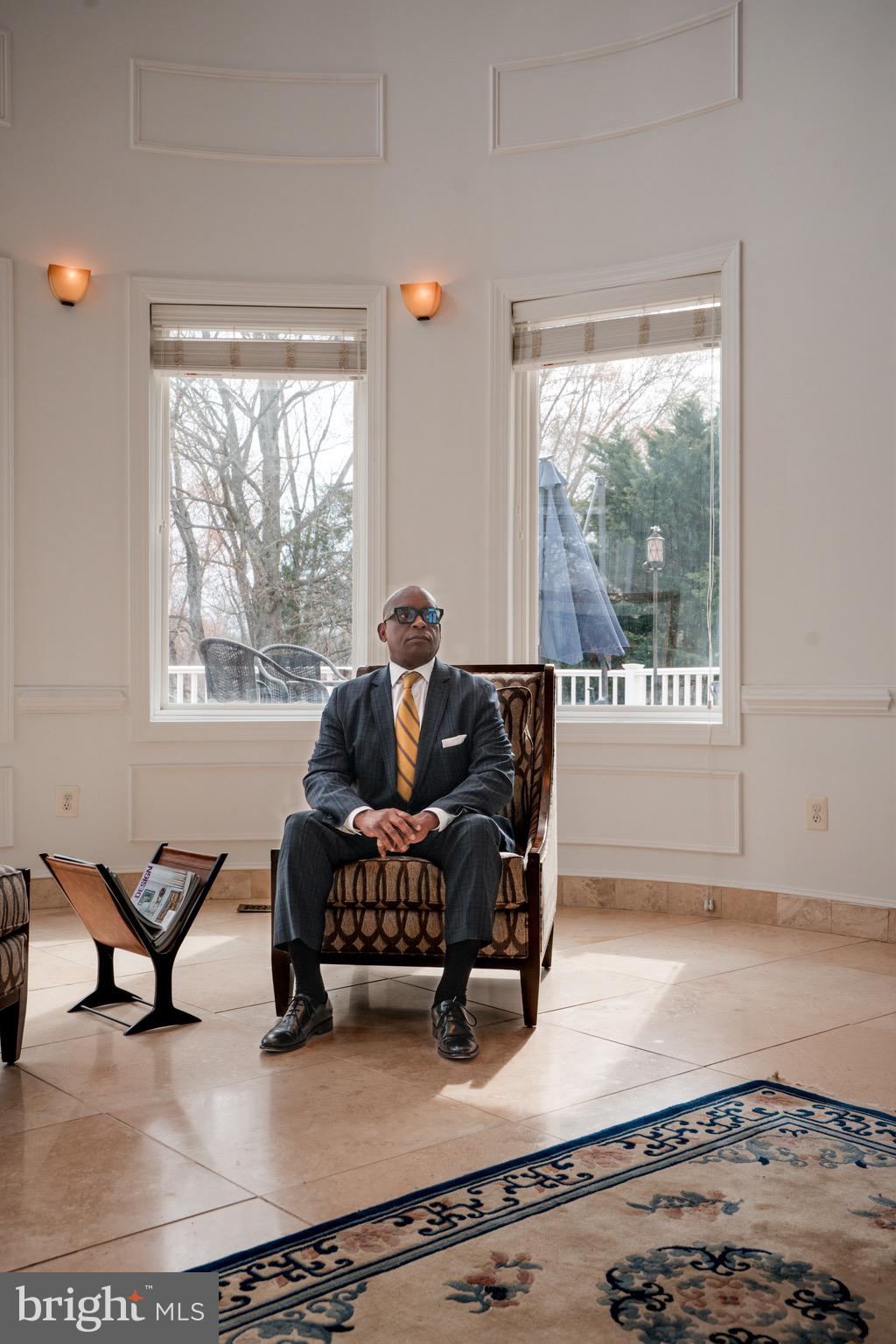 SWAN LAKE - Residential