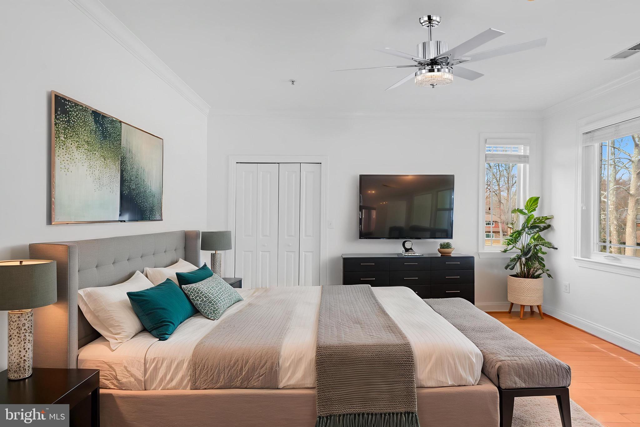 SWAN LAKE - Residential