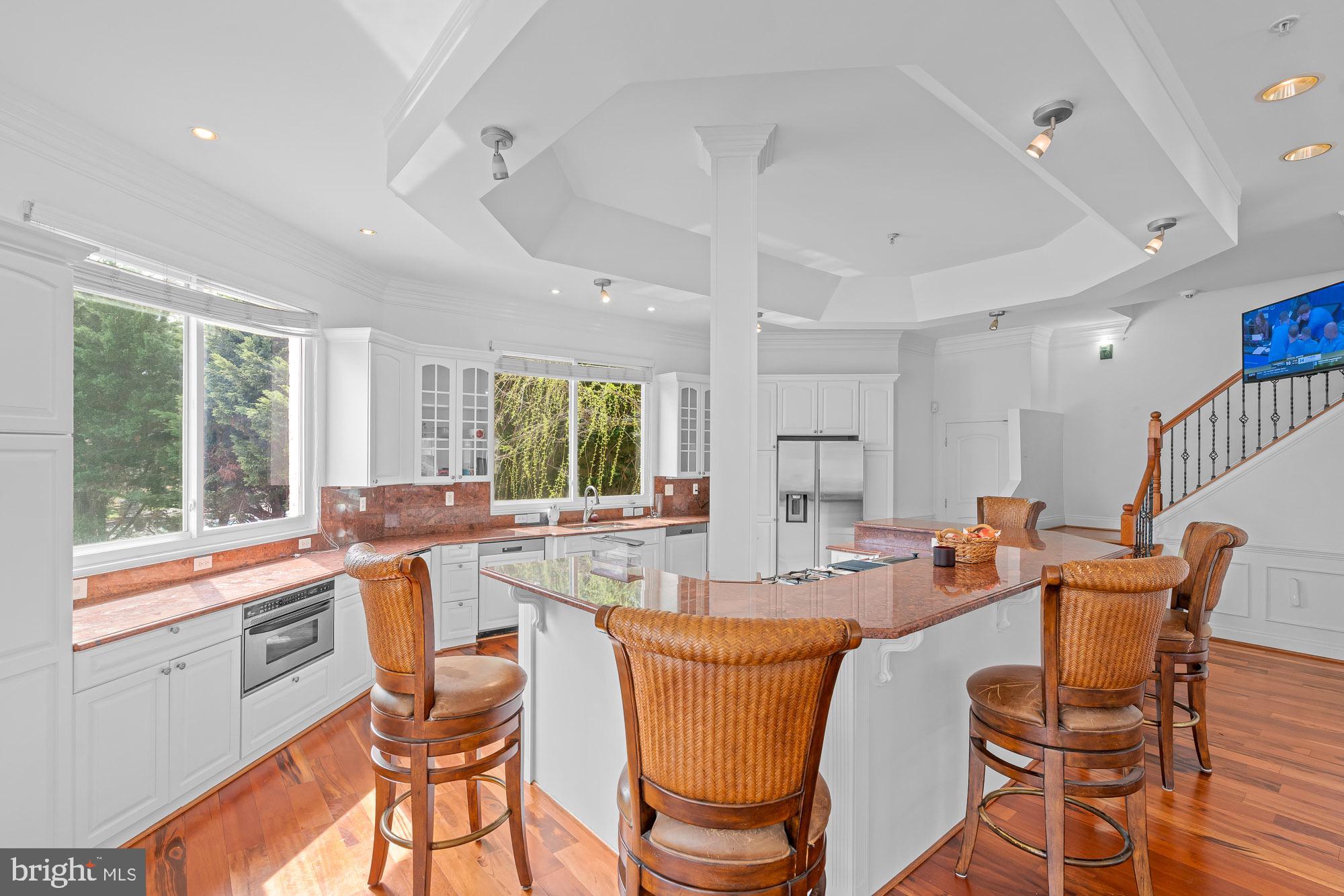 SWAN LAKE - Residential