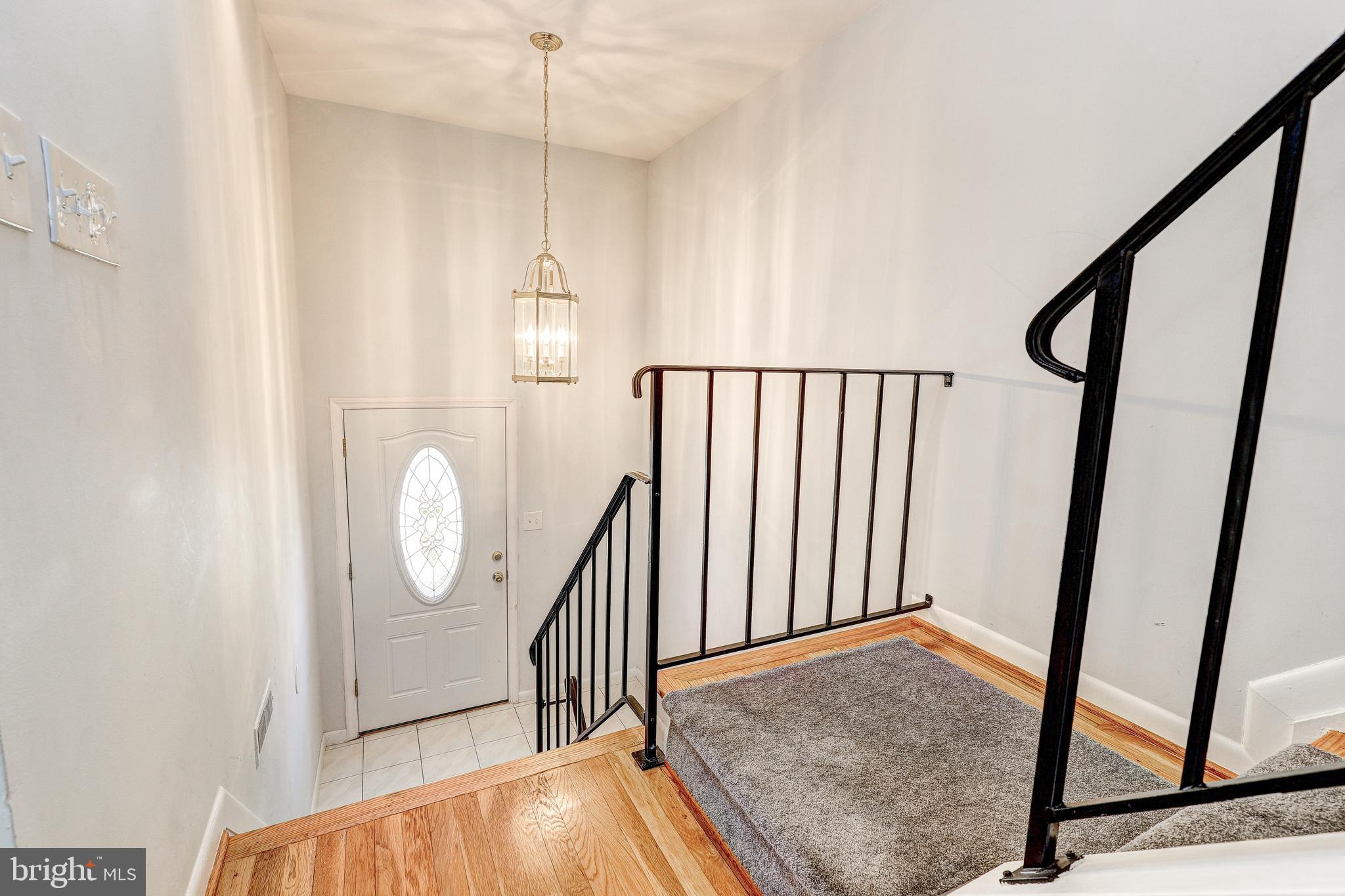 DULANEY TOWERS - Residential