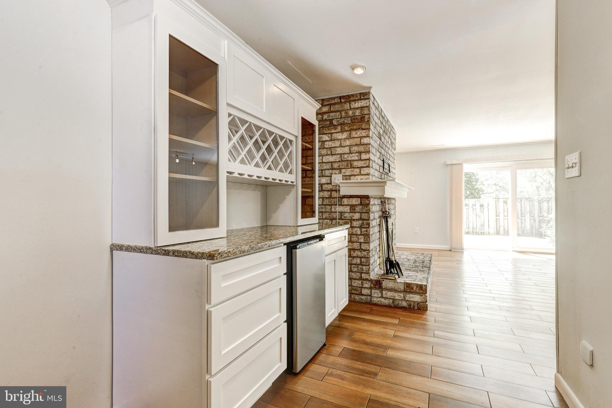 DULANEY TOWERS - Residential