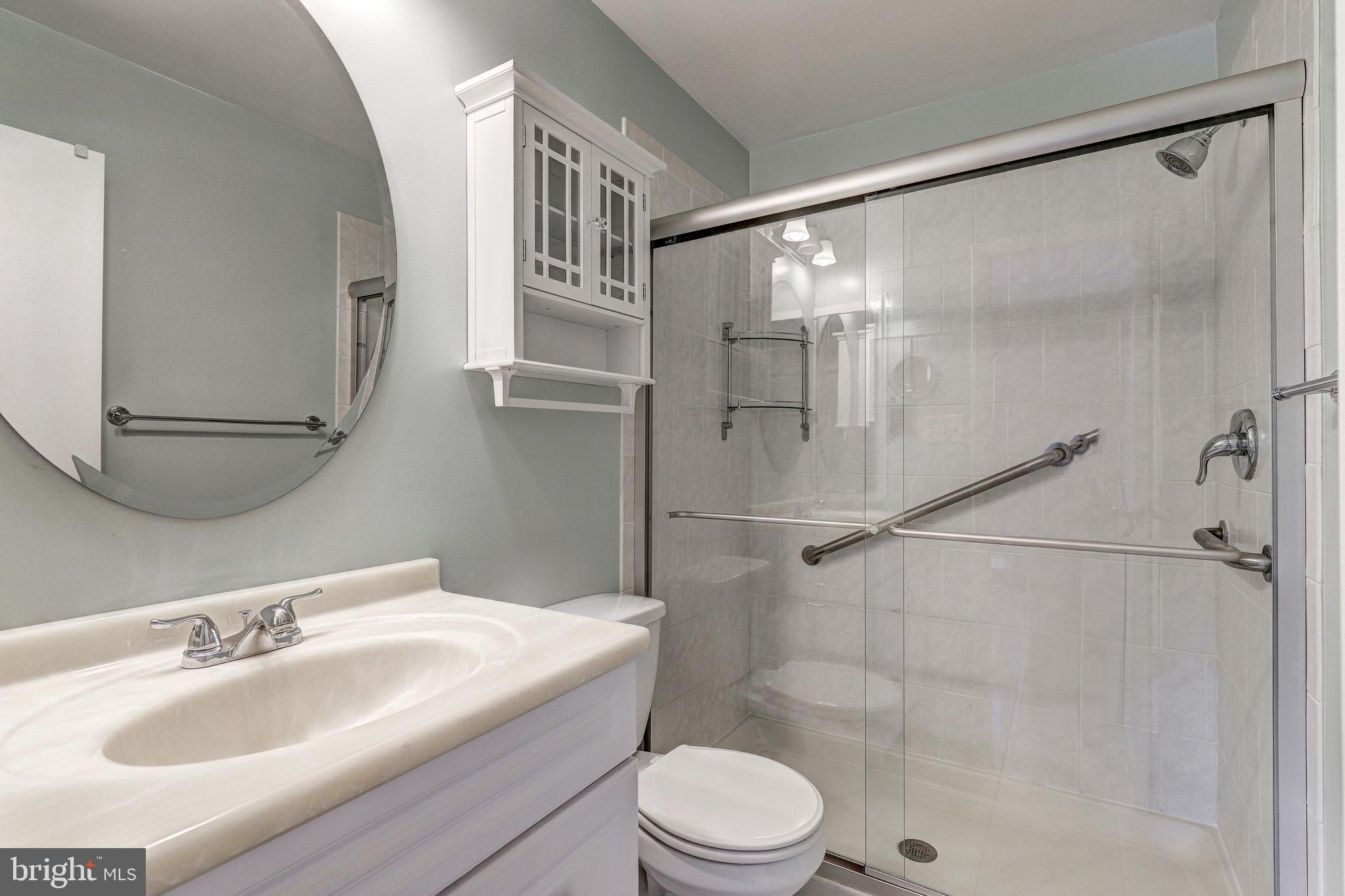 DULANEY TOWERS - Residential