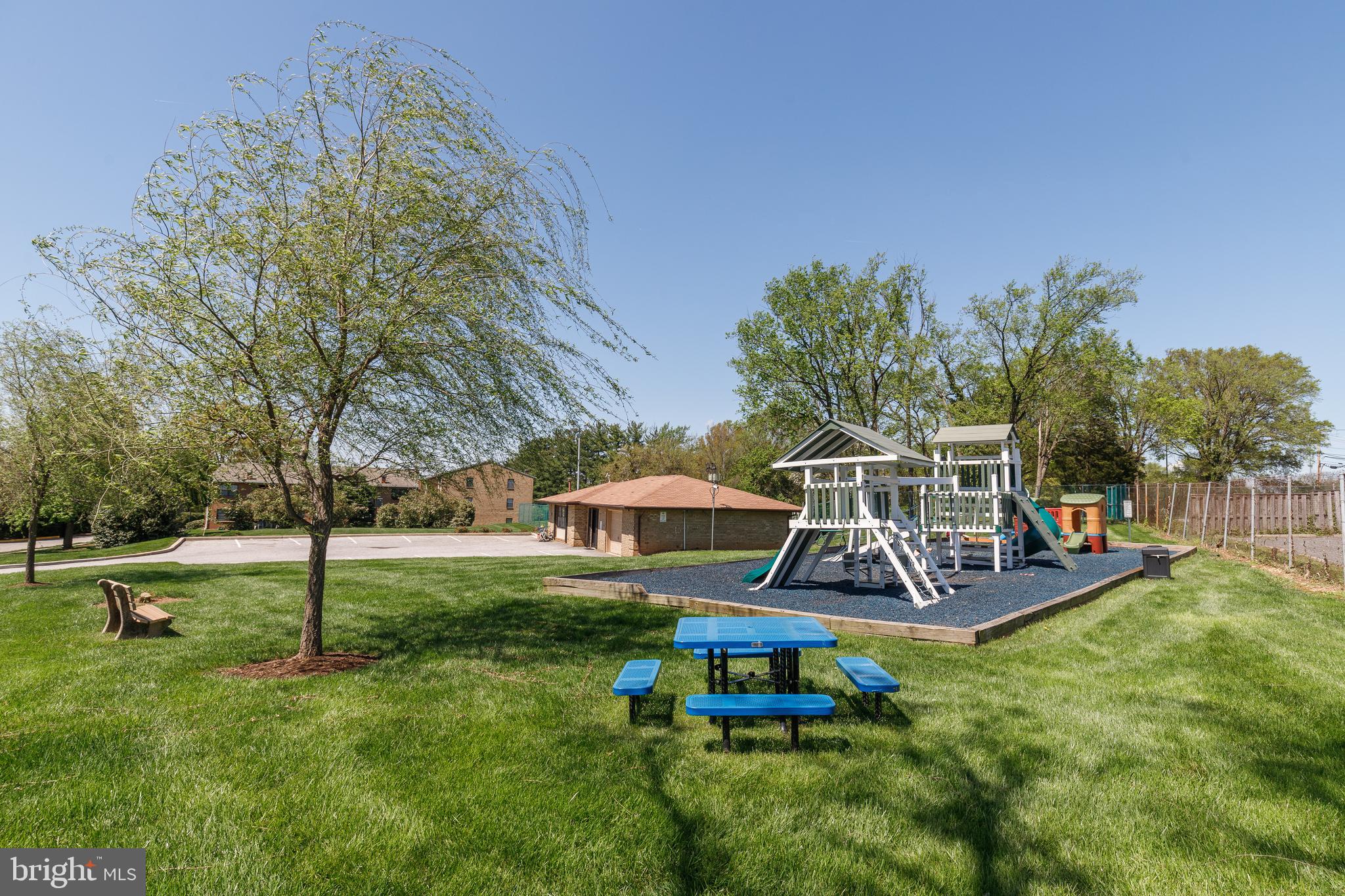 DULANEY TOWERS - Residential