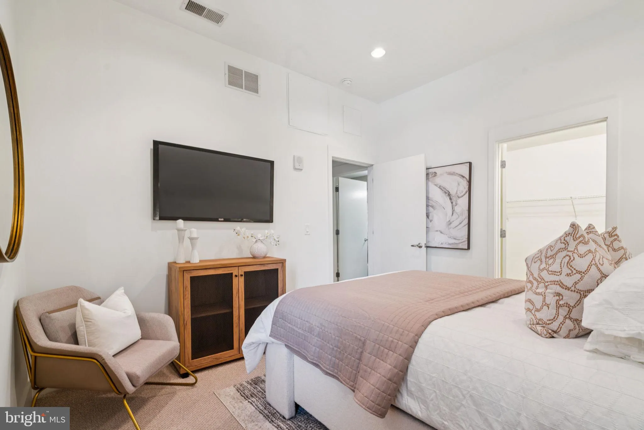 Philadelphia, Pennsylvania 19107, United States, 1 Bedroom Bedrooms, ,1 BathroomBathrooms,Residential,Active,145227