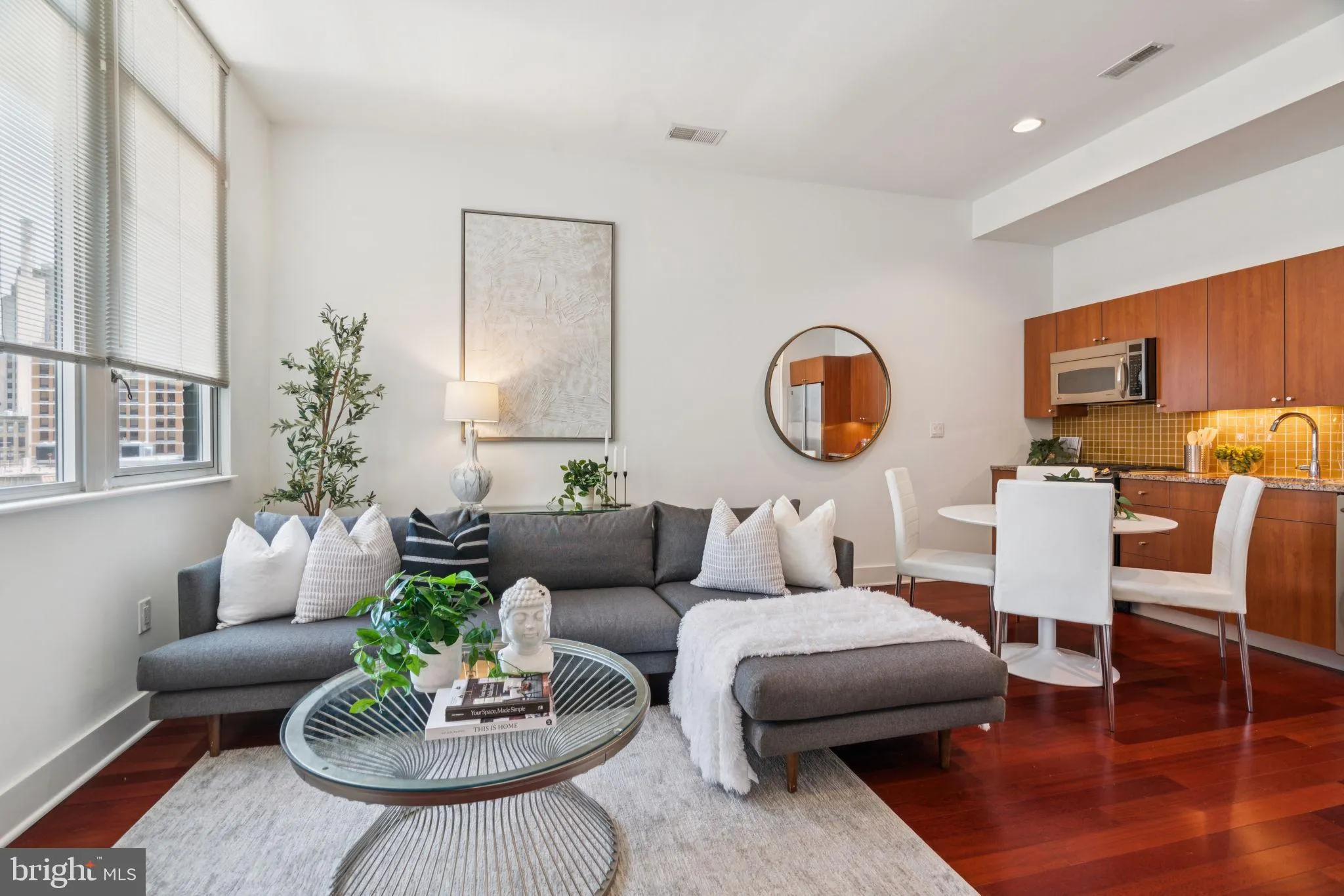 Philadelphia, Pennsylvania 19107, United States, 1 Bedroom Bedrooms, ,1 BathroomBathrooms,Residential,Active,145227