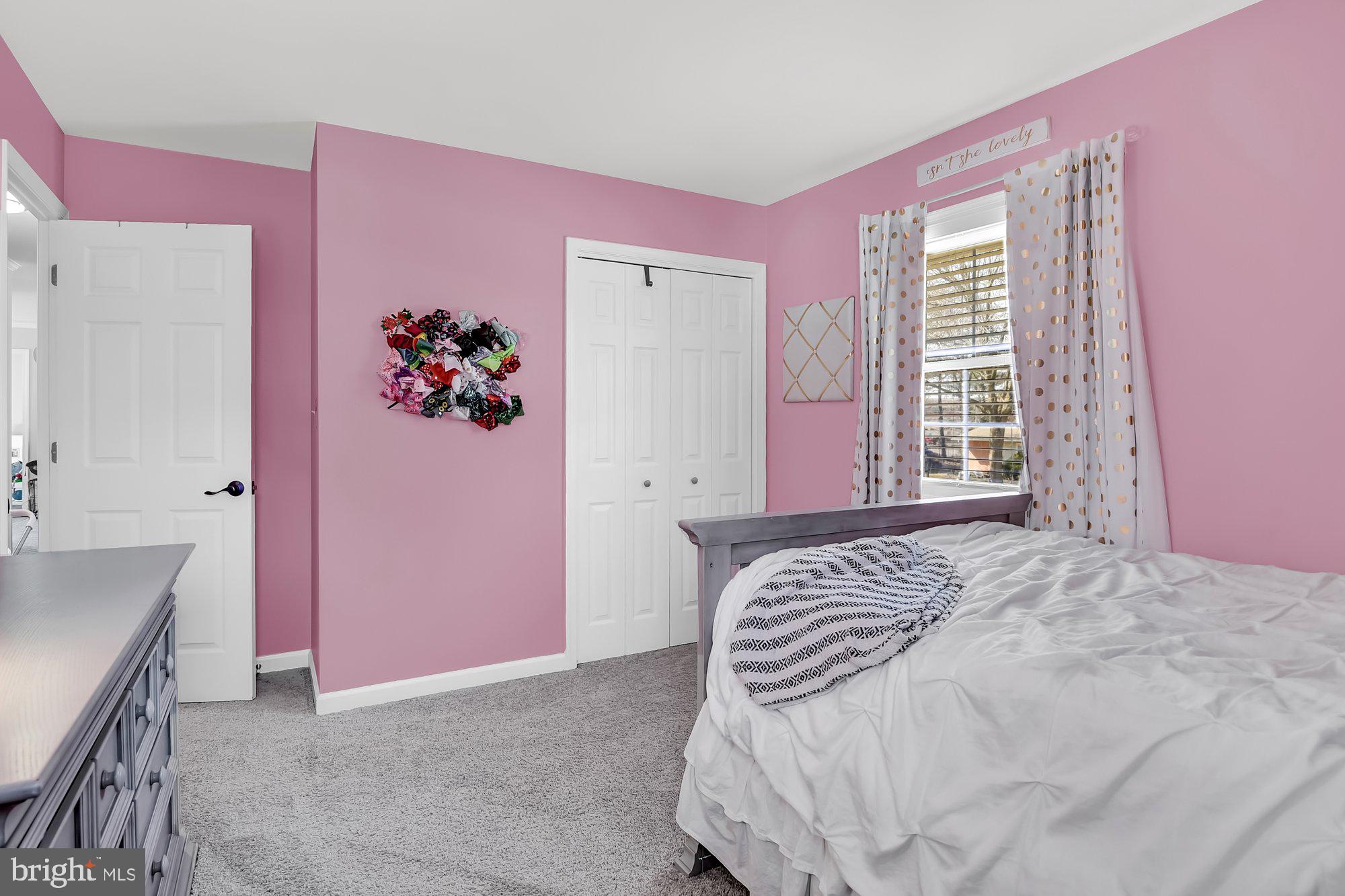 WAKEFIELD MEADOWS - Residential