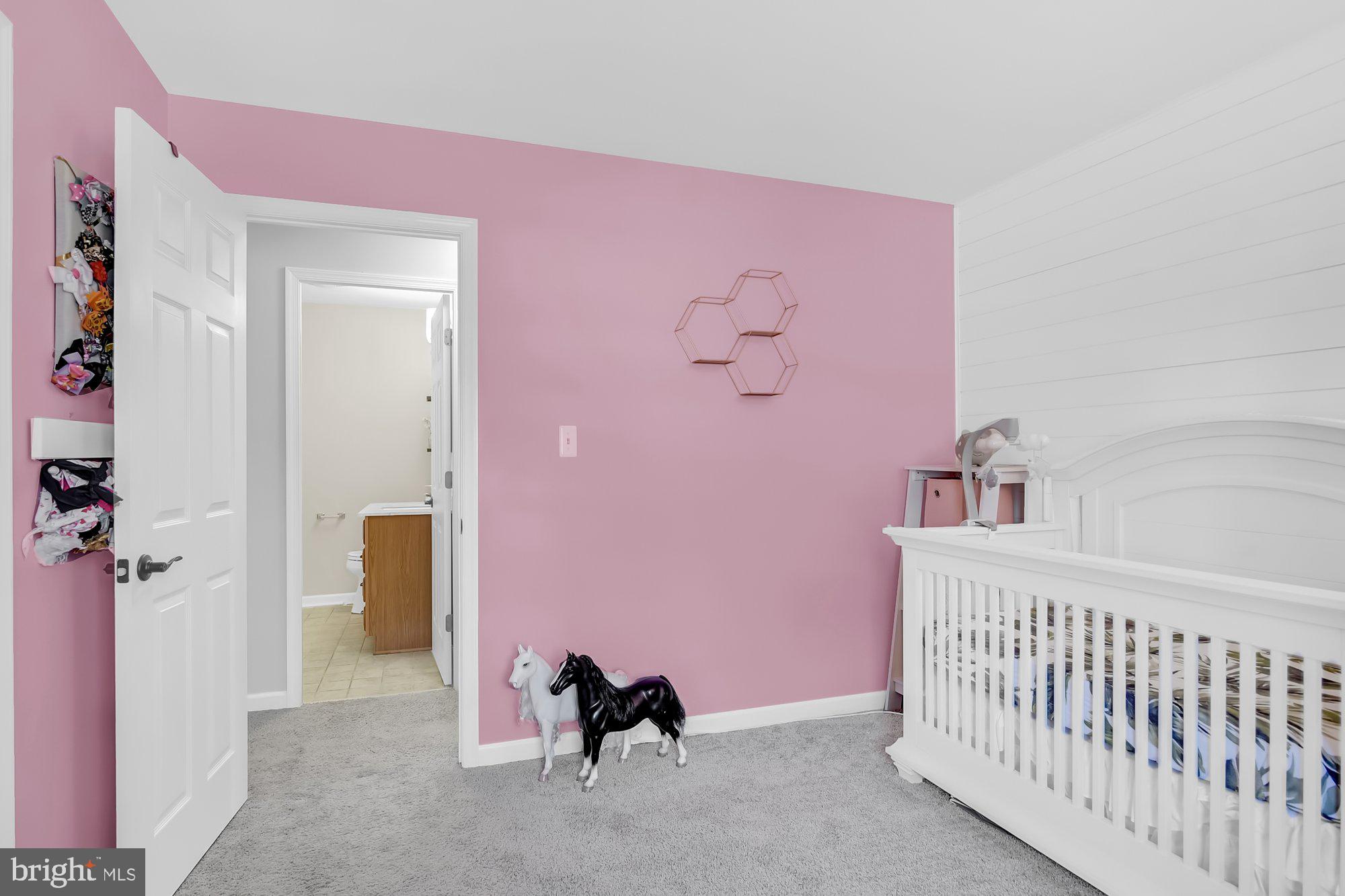 WAKEFIELD MEADOWS - Residential