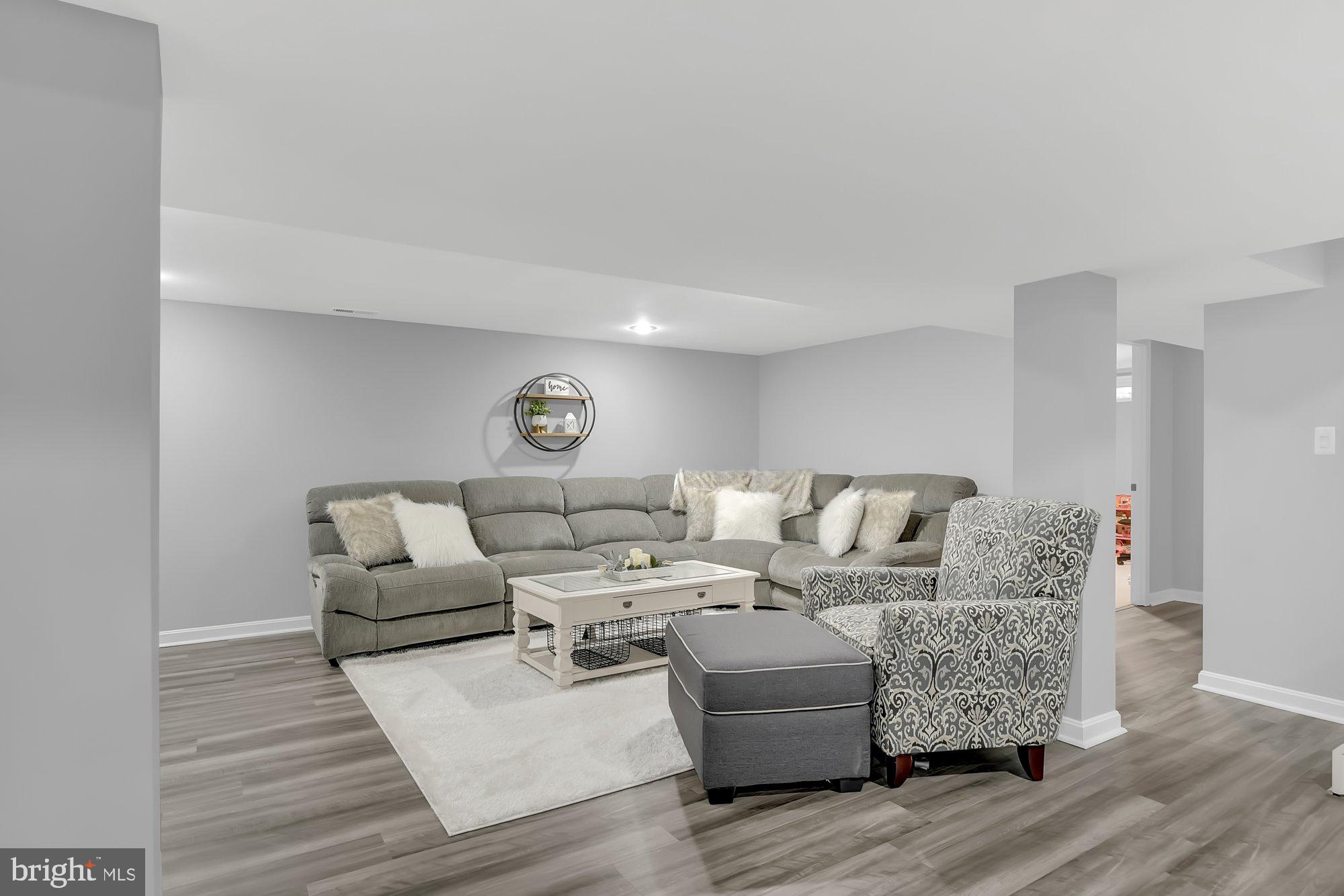 WAKEFIELD MEADOWS - Residential