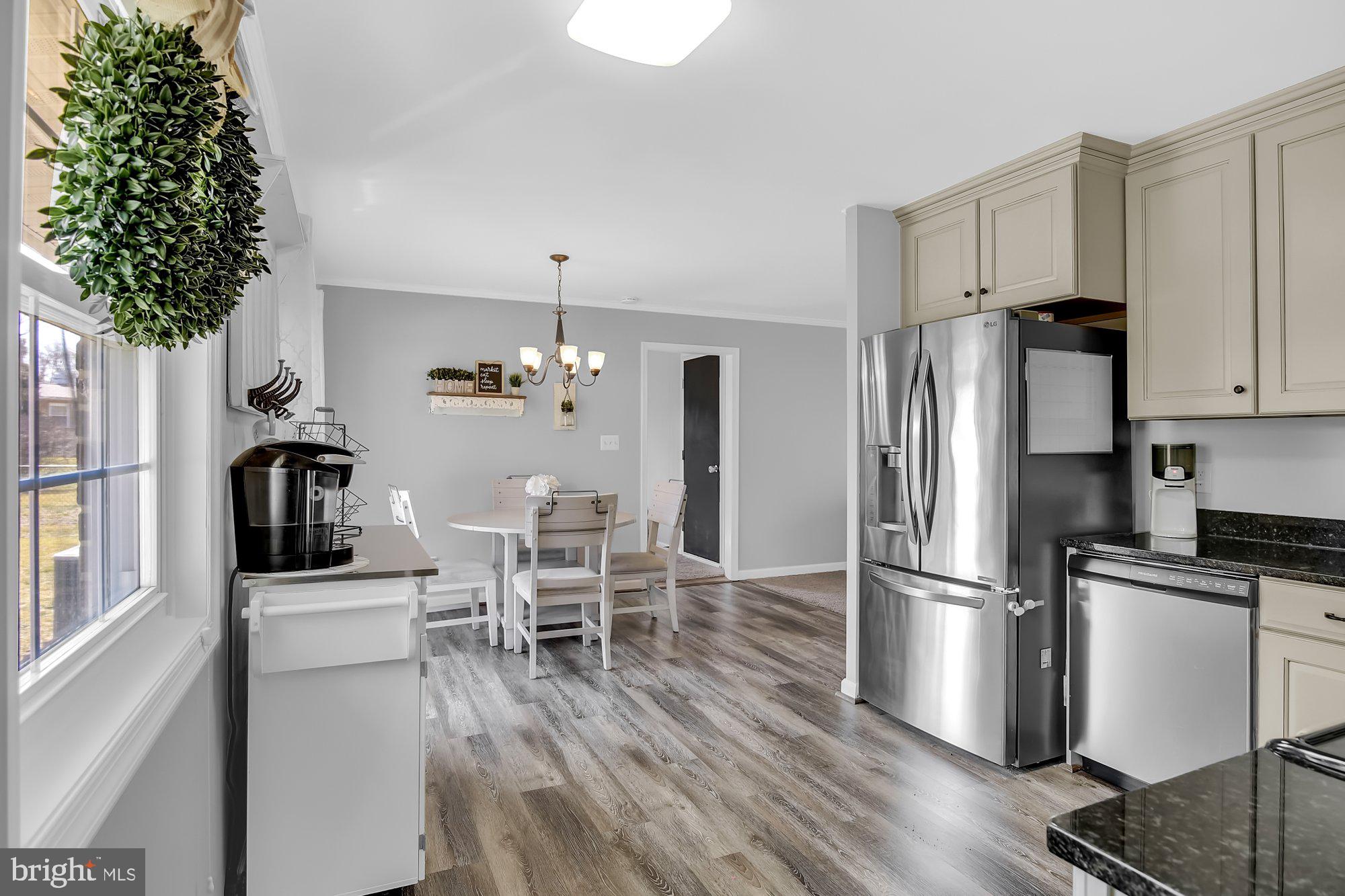 WAKEFIELD MEADOWS - Residential