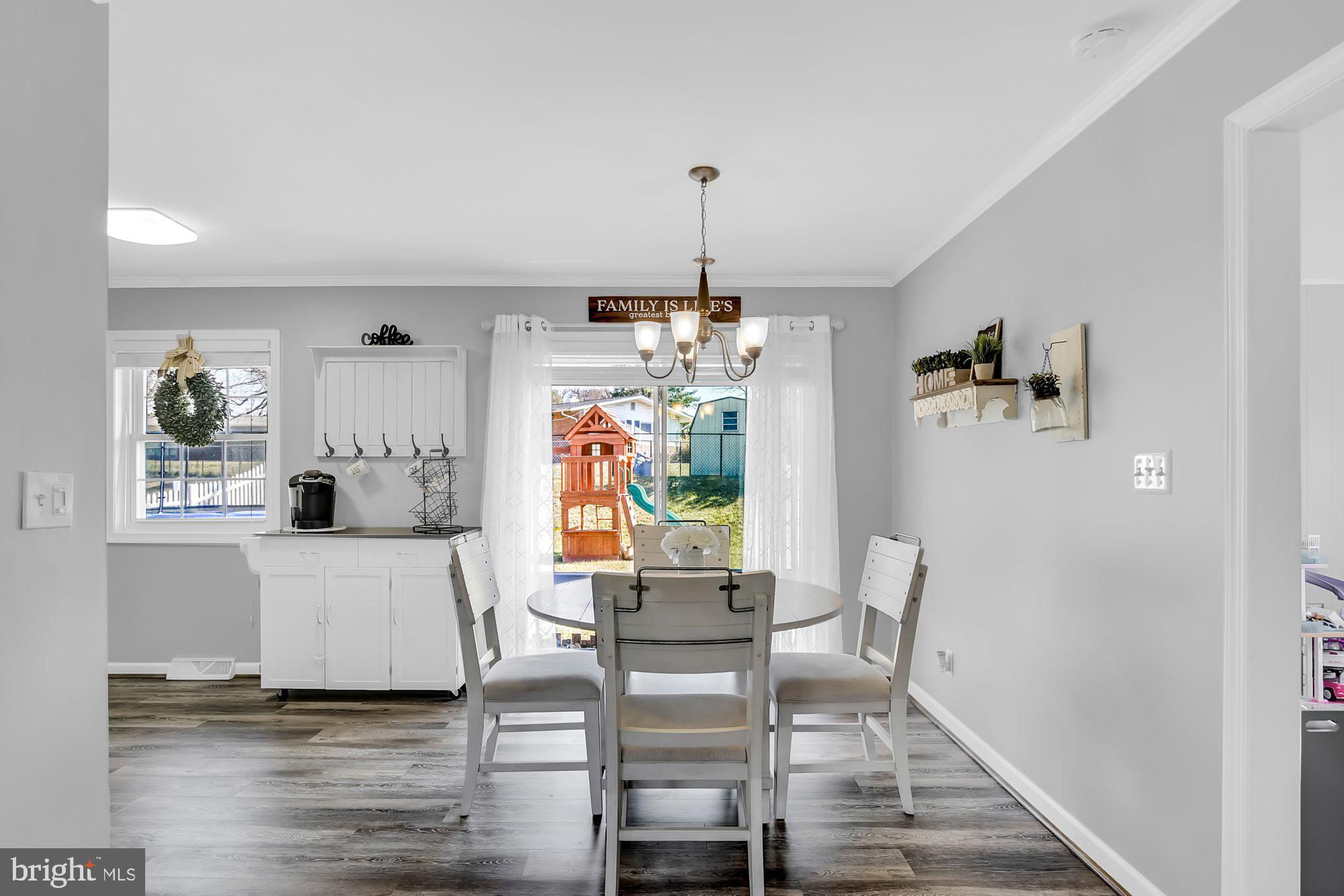 WAKEFIELD MEADOWS - Residential