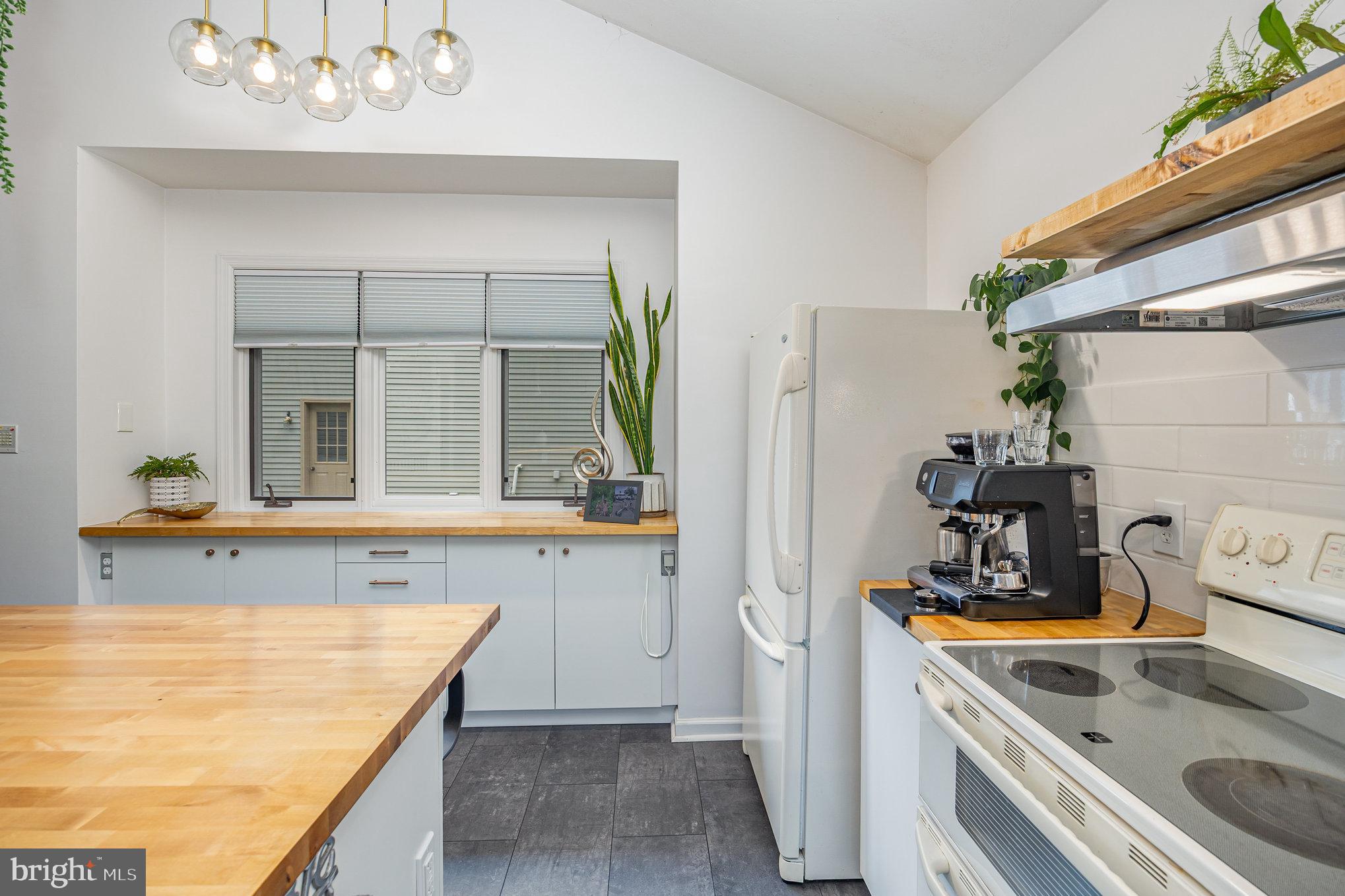 NORTHVIEW ACRES - Residential