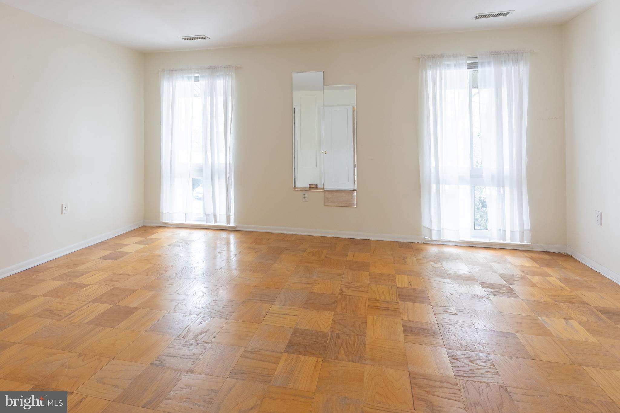 CROSS KEYS - Residential