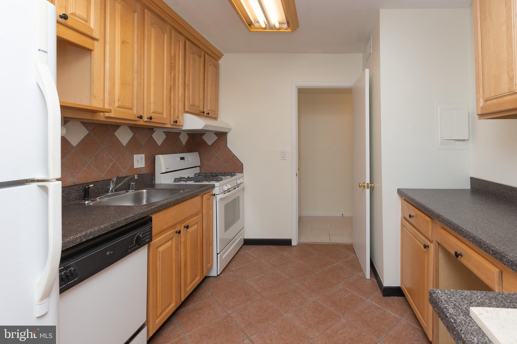 CROSS KEYS - Residential