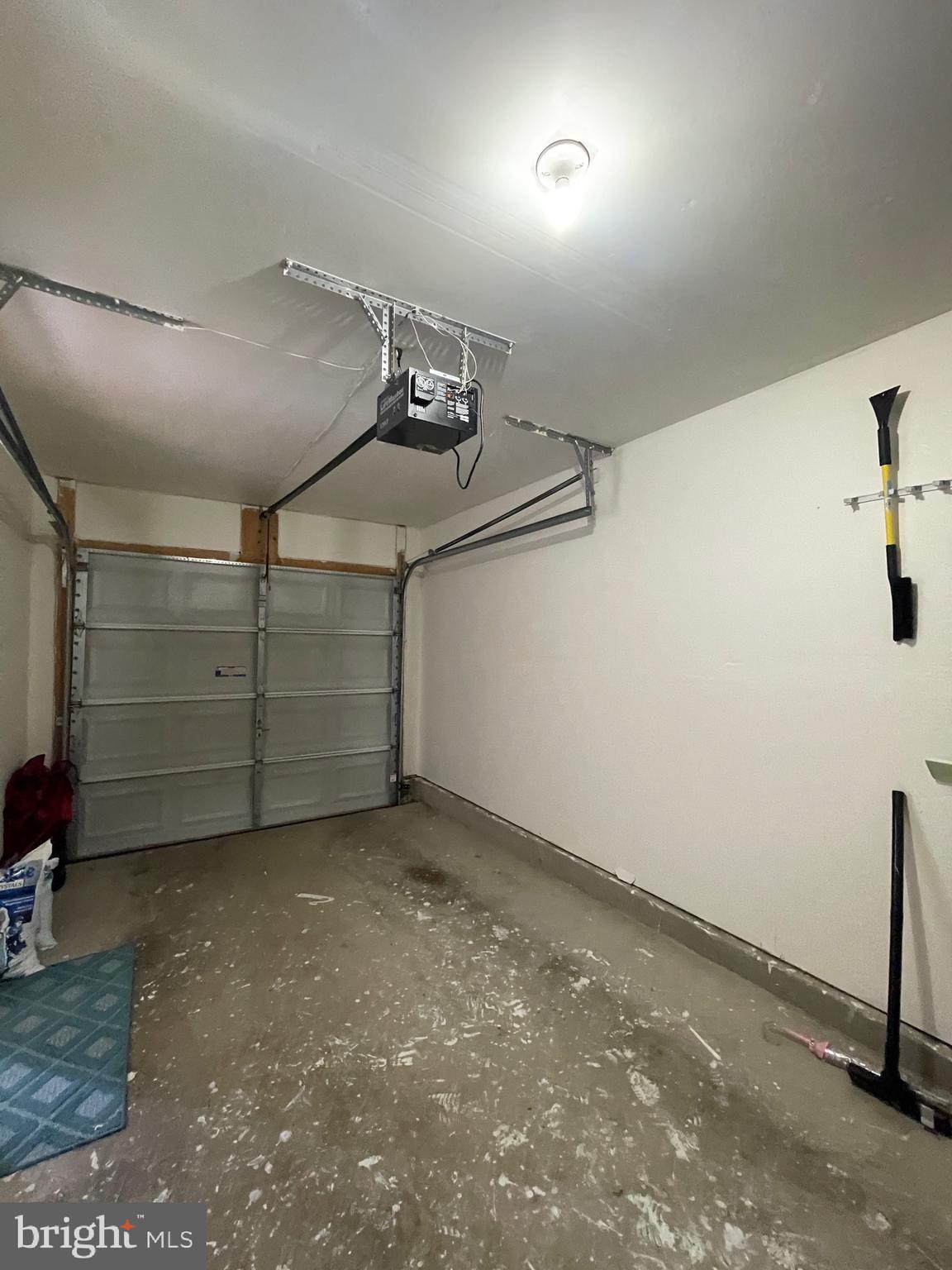 TAMARLANE - Residential Lease