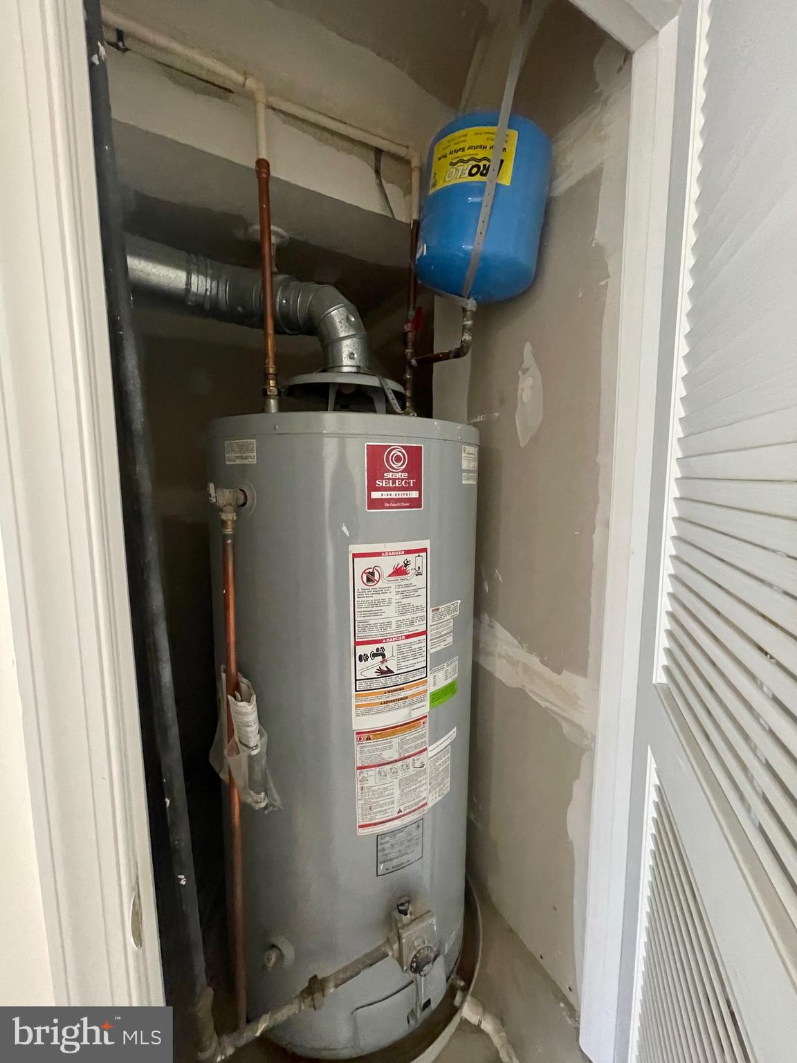 TAMARLANE - Residential Lease