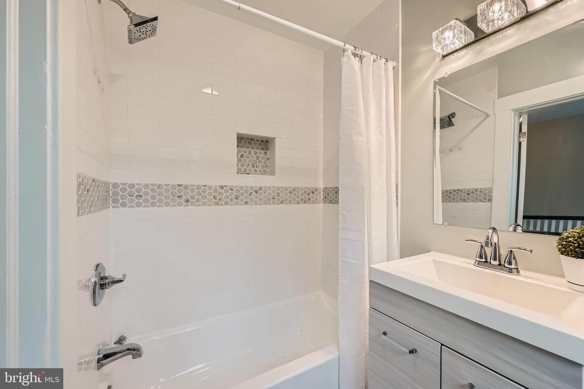 LAKE EVESHAM HISTORIC DISTRICT - Residential