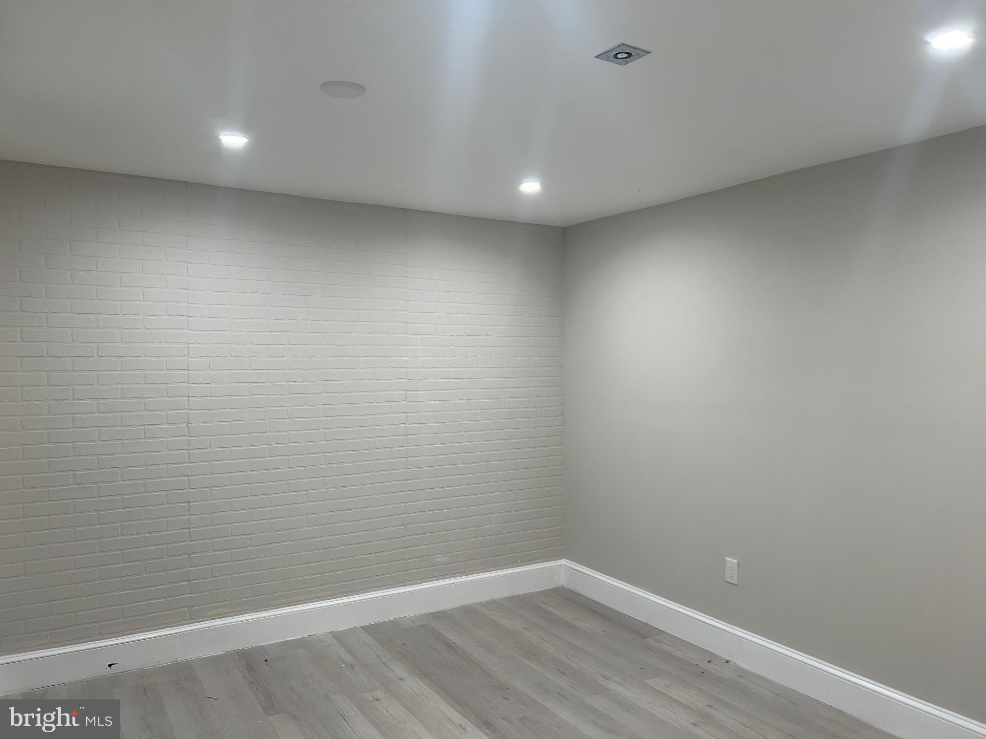 CLOPPERS MILL WEST - Residential Lease