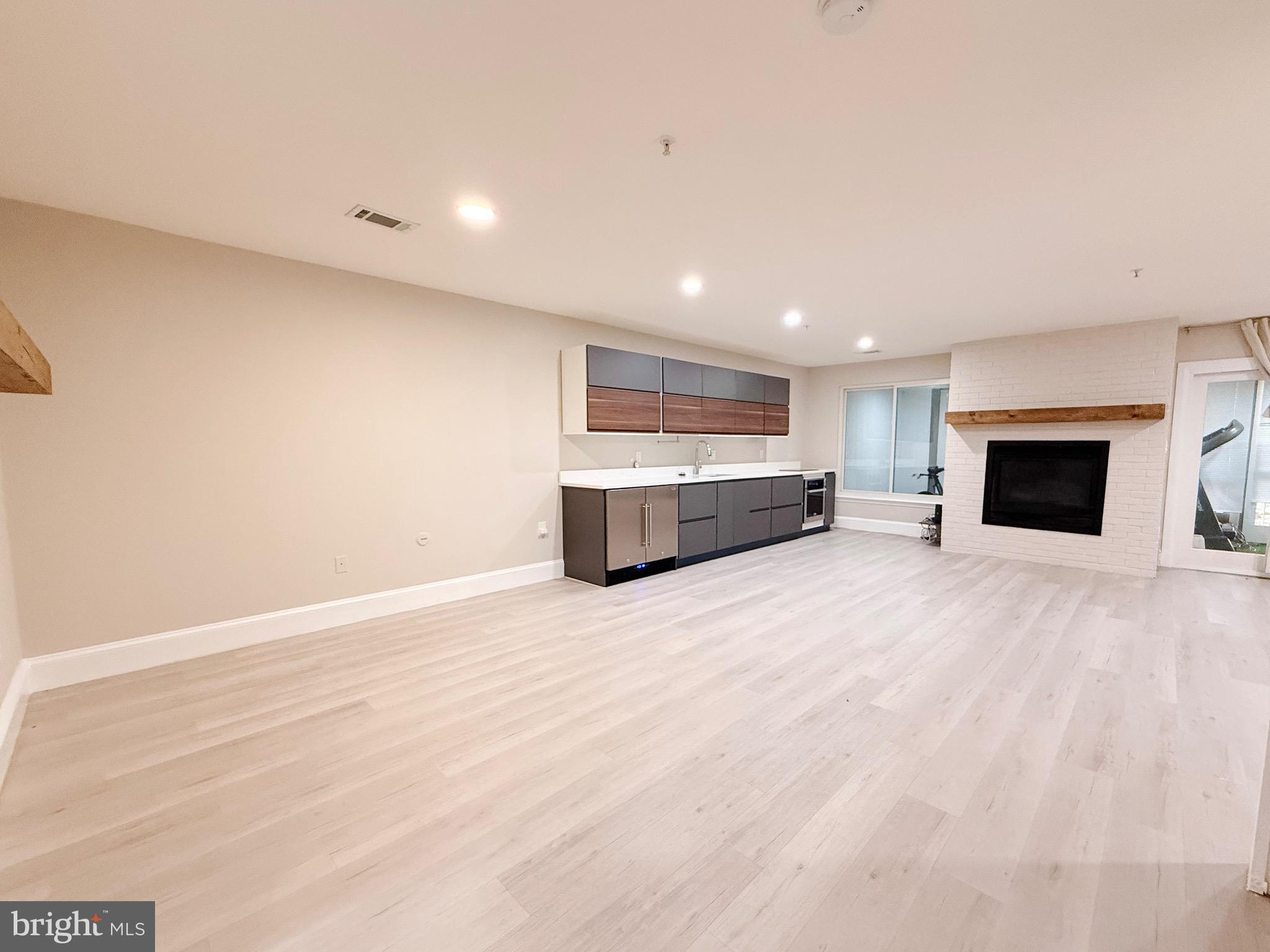 CLOPPERS MILL WEST - Residential Lease