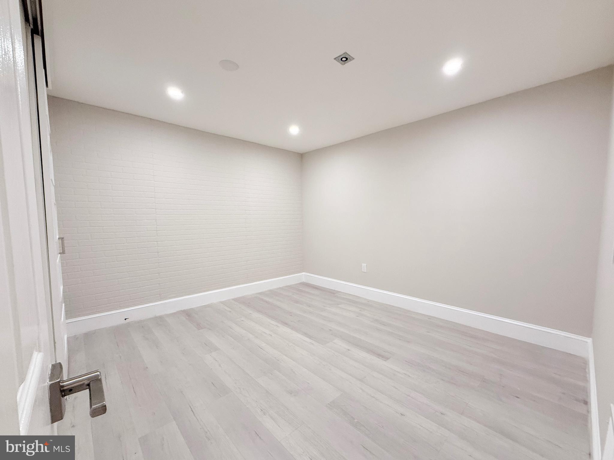 CLOPPERS MILL WEST - Residential Lease