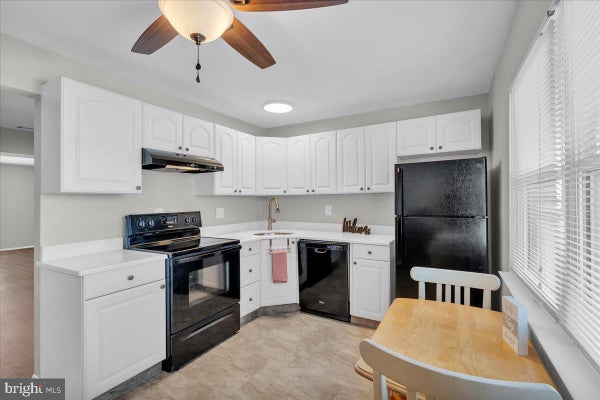 915 SILVER CT, HAMILTON SQUARE, NJ 08690 - Image 55f201abc6adfc421bb2da73b4e6ee23/4198345792