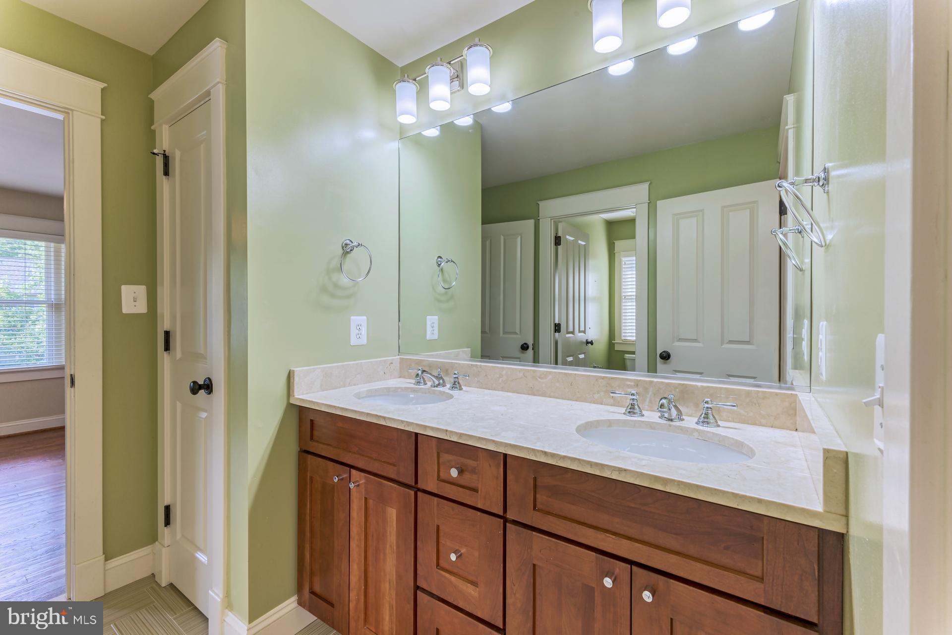 ROSEMONT - Residential