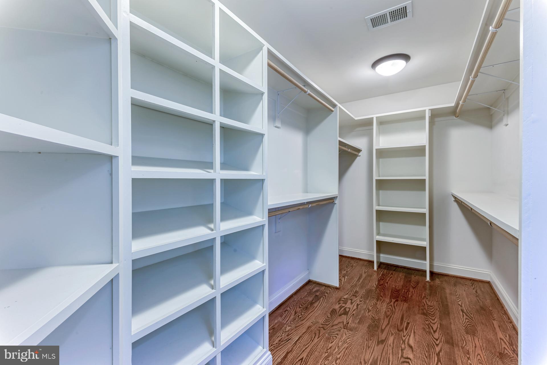 ROSEMONT - Residential