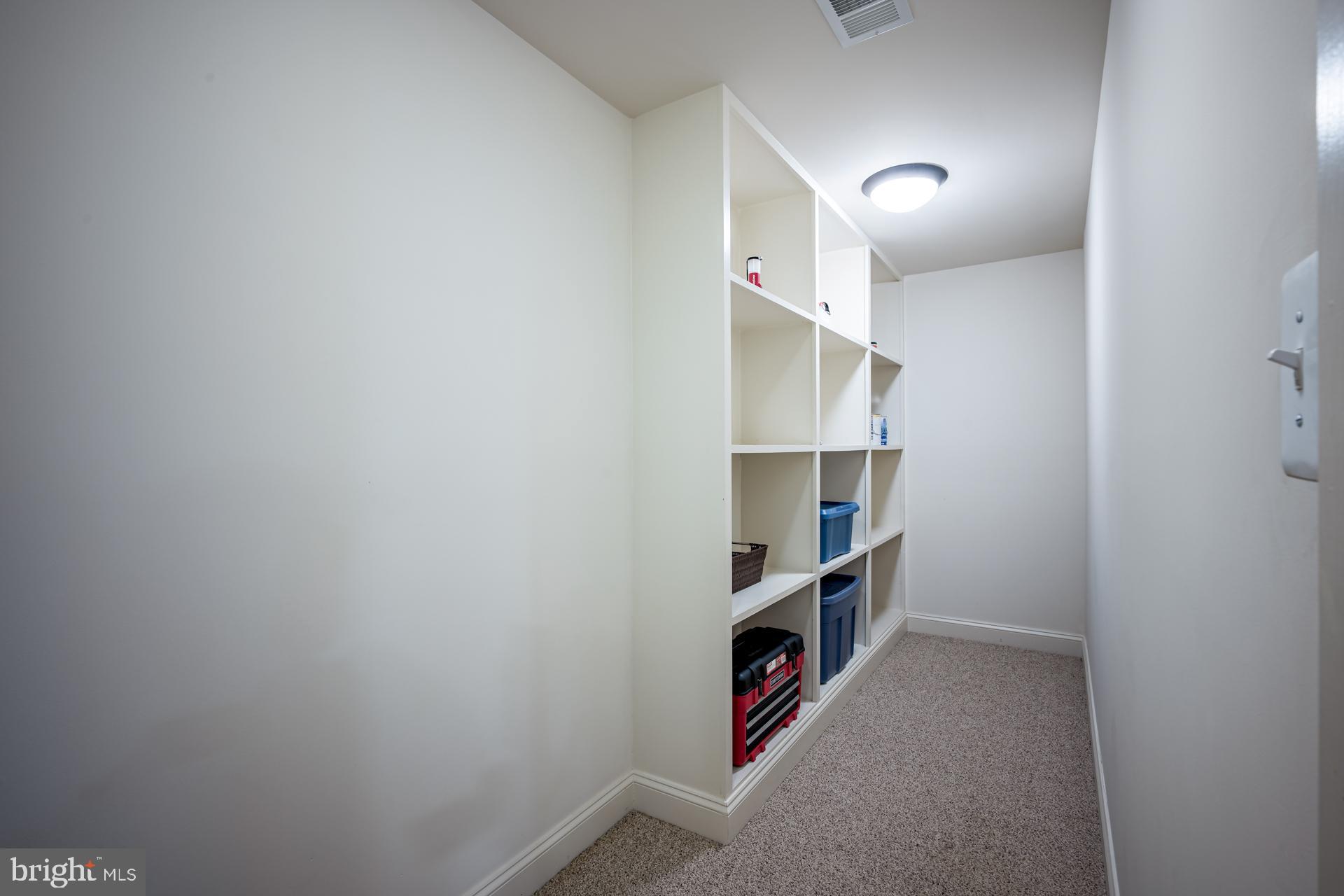 ROSEMONT - Residential